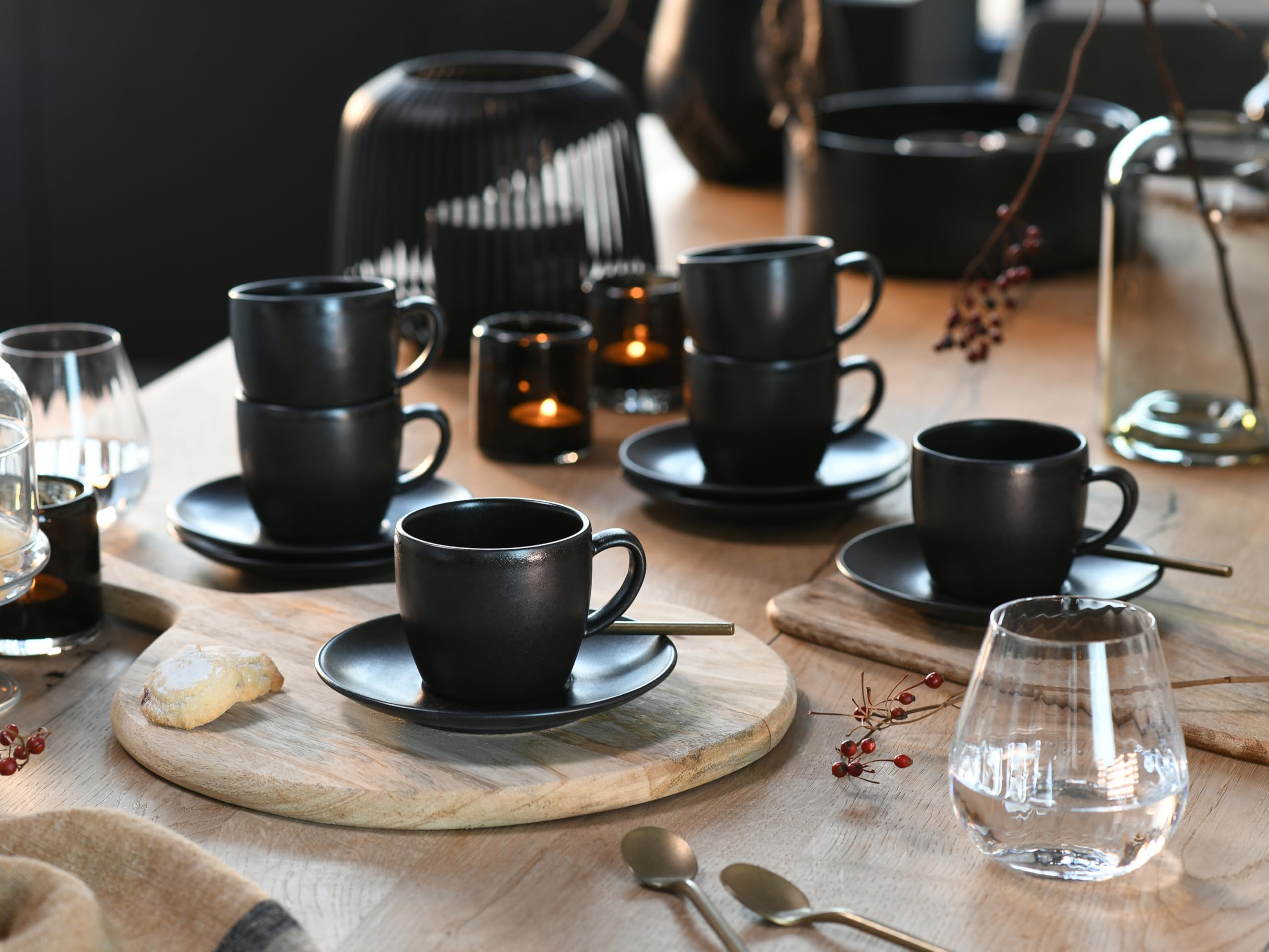 CreaTable, 33043, Serie Soft Touch Black, 12-teiliges Geschirrset für 6 Personen, Cappuccino Set aus Steinzeug, spülmaschinen- und mikrowellengeeignet, Made in Europe