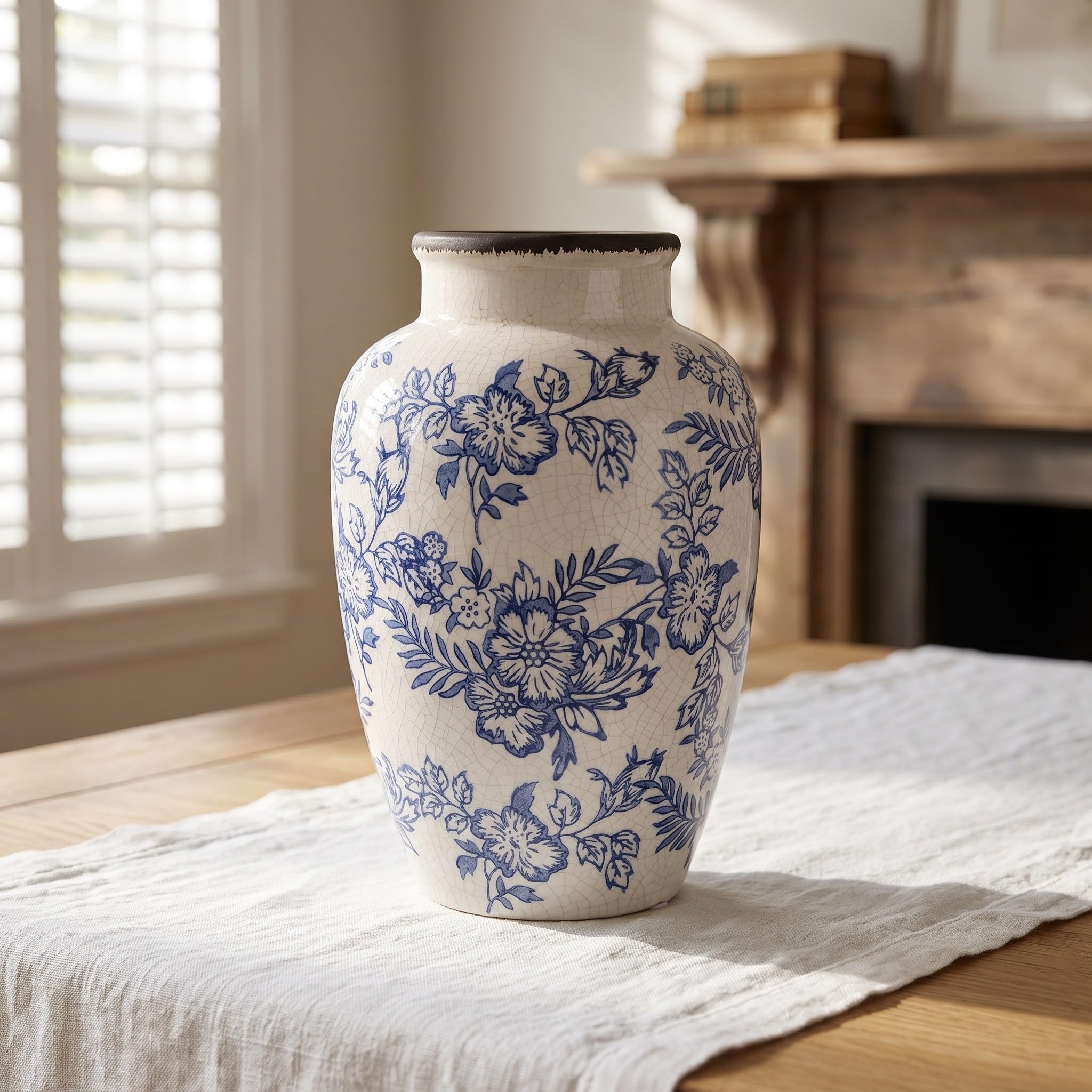 Cabilock Vintage Keramikvase im Chinoiserie Stil für Zweige | Keramik, Weiß-blaues Crackle Finish, Niedriger Schwerpunkt und Stabil, für Trockenblumen im Regal