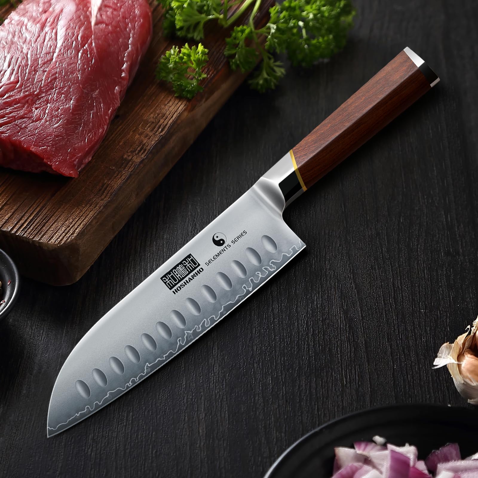 HOSHANHO Cuchillo Santoku profesional japonés de acero al carbono de 7 pulgadas, cuchillo de cocina afilado con mango ergonómico de sándalo rojo, caja de regalo | Cuchillo Santoku de acero rico en carbono, cuchillo de chef profesional con mango ergonómico