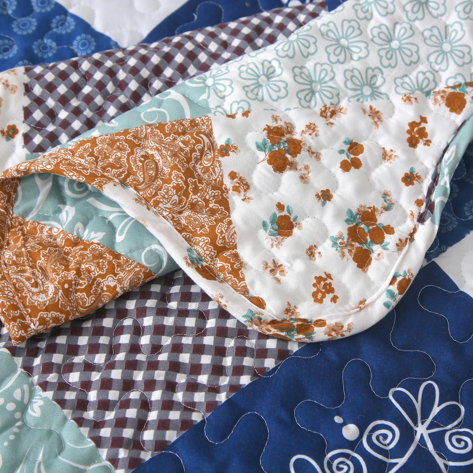 WONGS BEDDING Dessus de lit de 220 x 240 cm, carrés de patchwork matelassés à motif floral, en microfibre, avec 2 taies d'oreiller de 50 x 75 cm, bleu