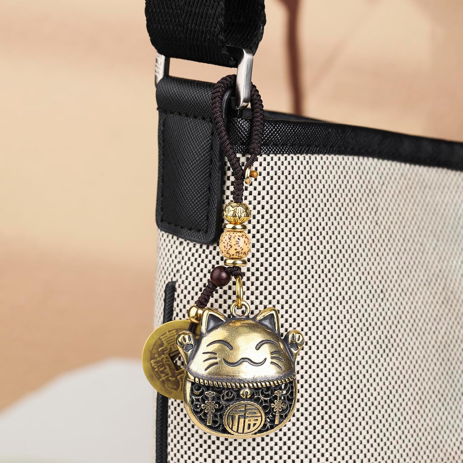 Brass Maneki Neko Lucky Cat Keychain with Feng Shui Coins, Maneki Neko Statue Good Luck Charms Lucky Tassel