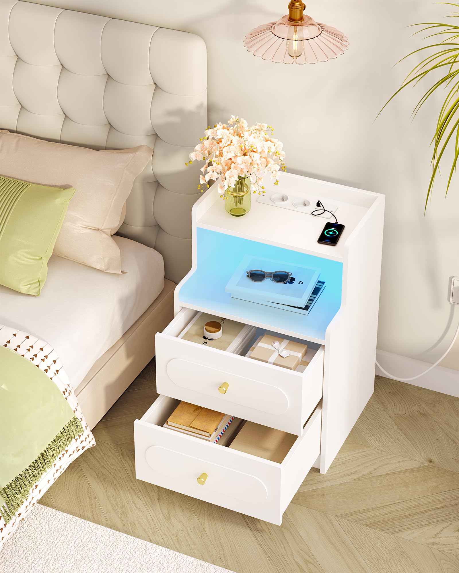 HEXCELEN Table de Chevet Lot de 2 avec Lumière LED et Multiprise, Table de Nuit avec 2 Tiroirs et 1 Compartiment Ouvert, Tables d'appoint avec Rangement, pour Chambre à Coucher, Salon, Moderne, Blanc