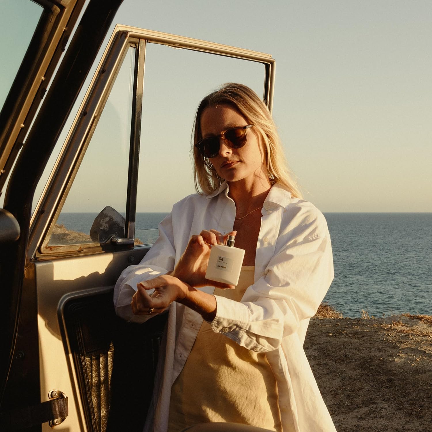 APOTHIA - The California Eau de Parfum | The California Perfume Citrus & Exotic Flowers | Premium Ingredients I Long Lasting Scent | 1.7 oz | 50 ml - Image 6