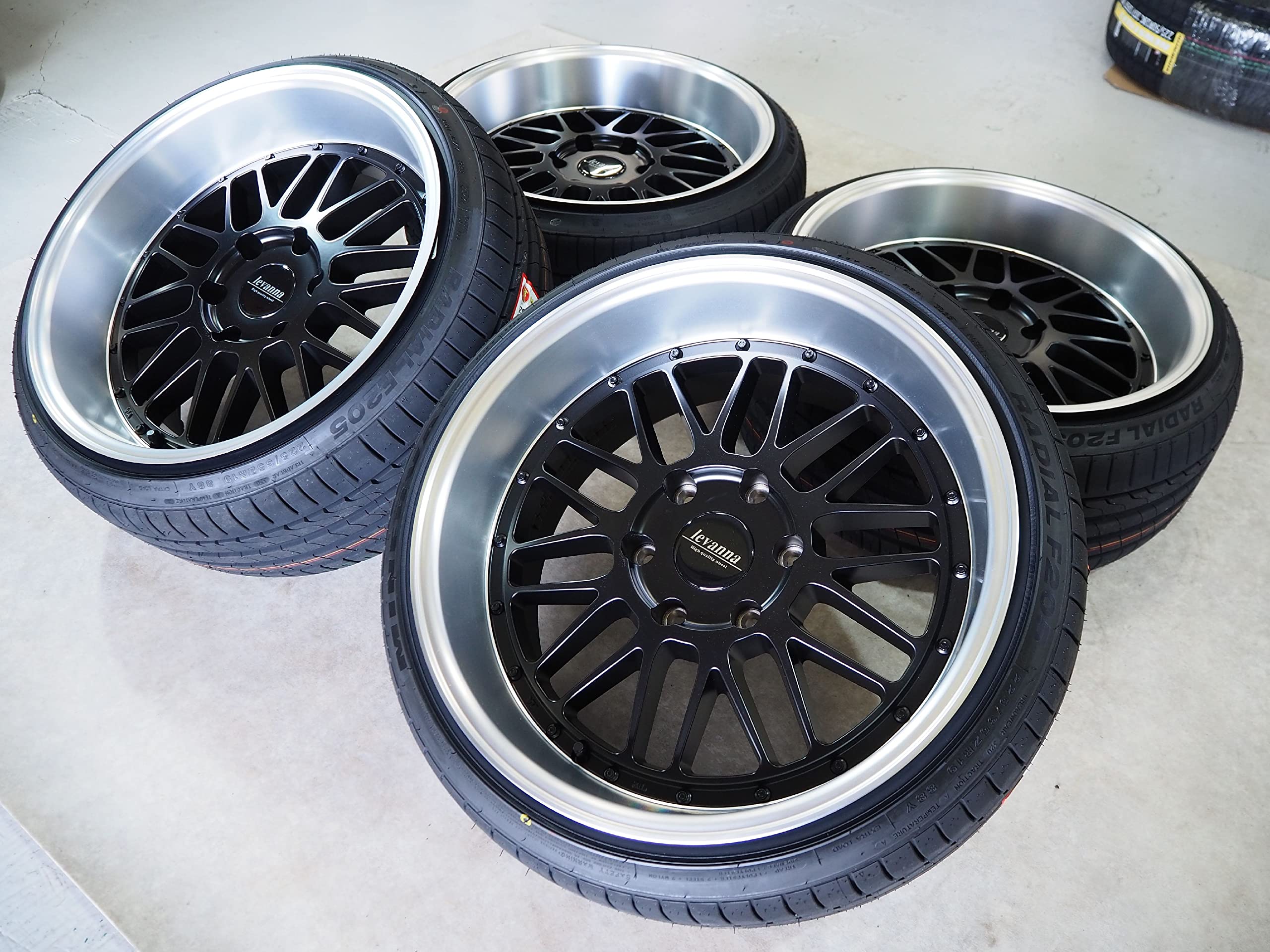 Amazon.co.jp: 輸入タイヤ付き levanna V10 LTH レヴァンナ エルティー