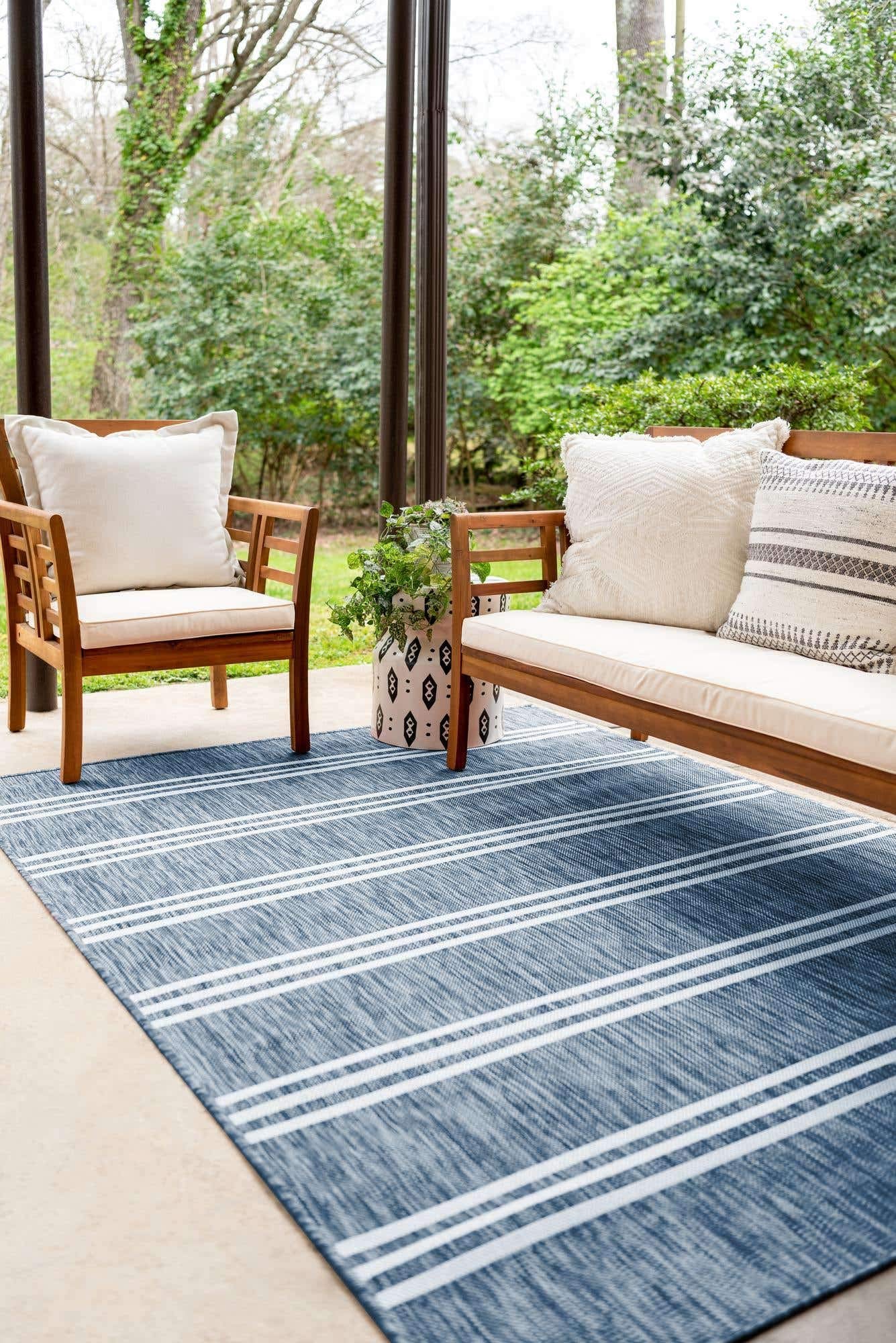 Unique Loom Jill Zarin Outdoor Collection Area Rug - Anguilla (6' 1'' x 9' Rectangle, Blue/ Ivory)