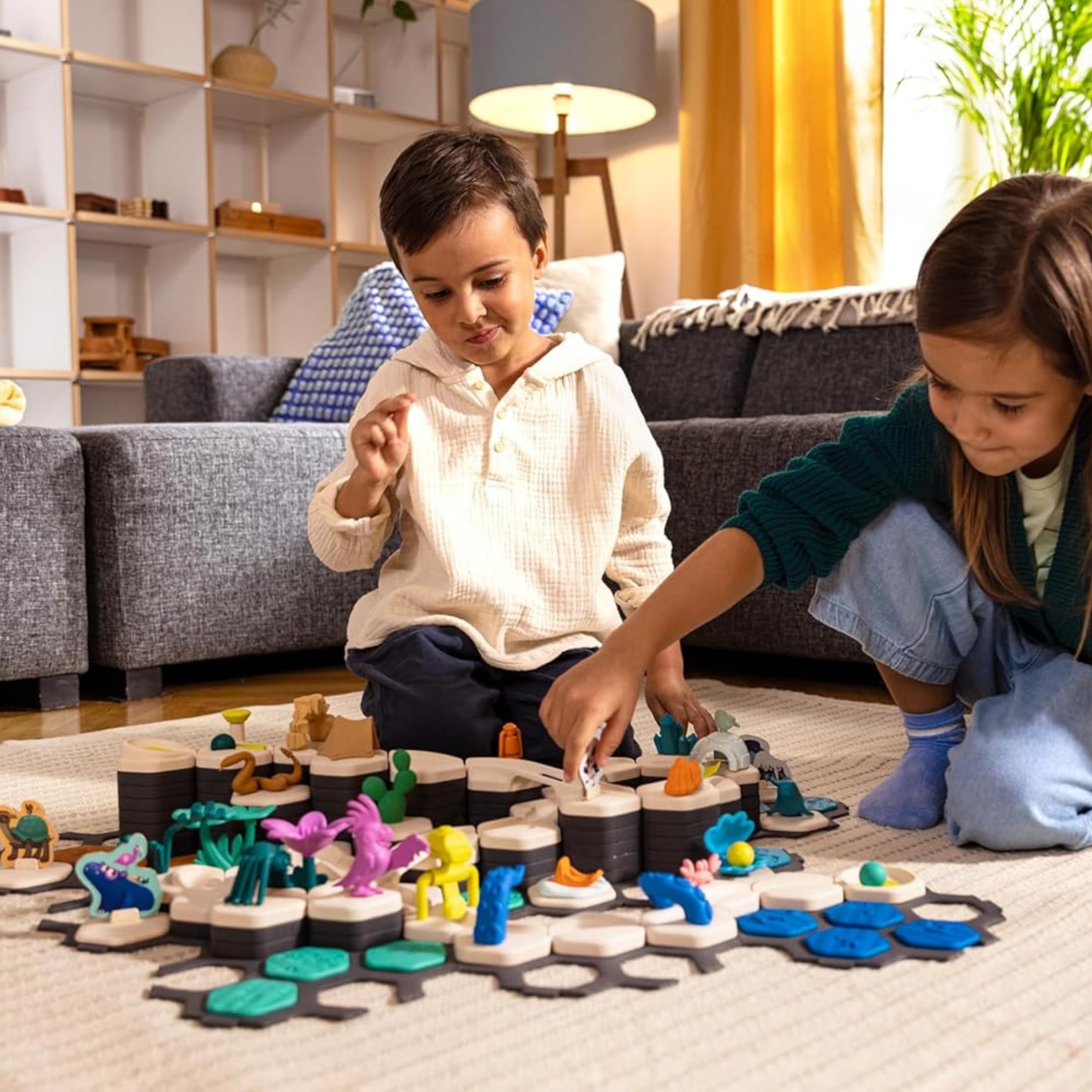 Ravensburger - GraviTrax Junior My Planet Starter-Set, Pista biglie 200 pezzi, Rompicapo bambini, Giochi bambini 3 anni e più, Gioco Interattivo ed Educativo STEM, Compatibile con tutti i GraviTrax
