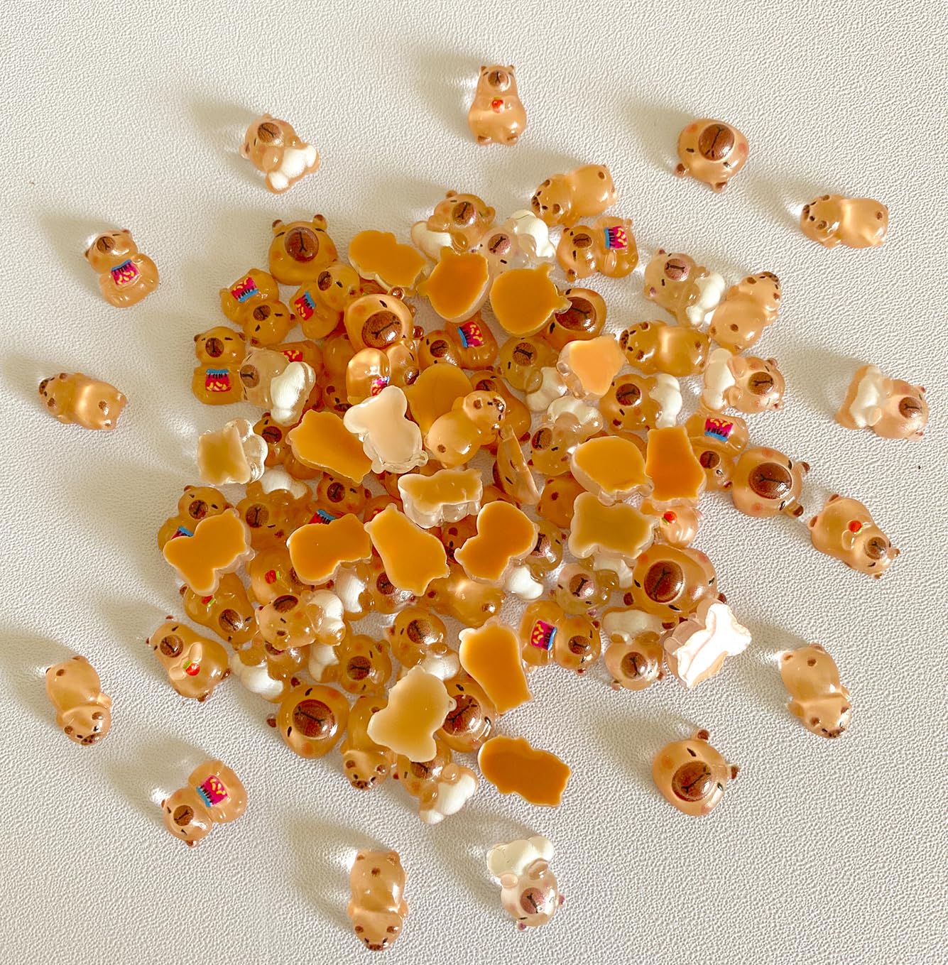 100PCS Mini Capybara Decor for Dollhouse Resin Tiny capybaras for Crafts Micro Miniature Capybara for Fairy Garden Dollhouse Micro Landscaping Decoration