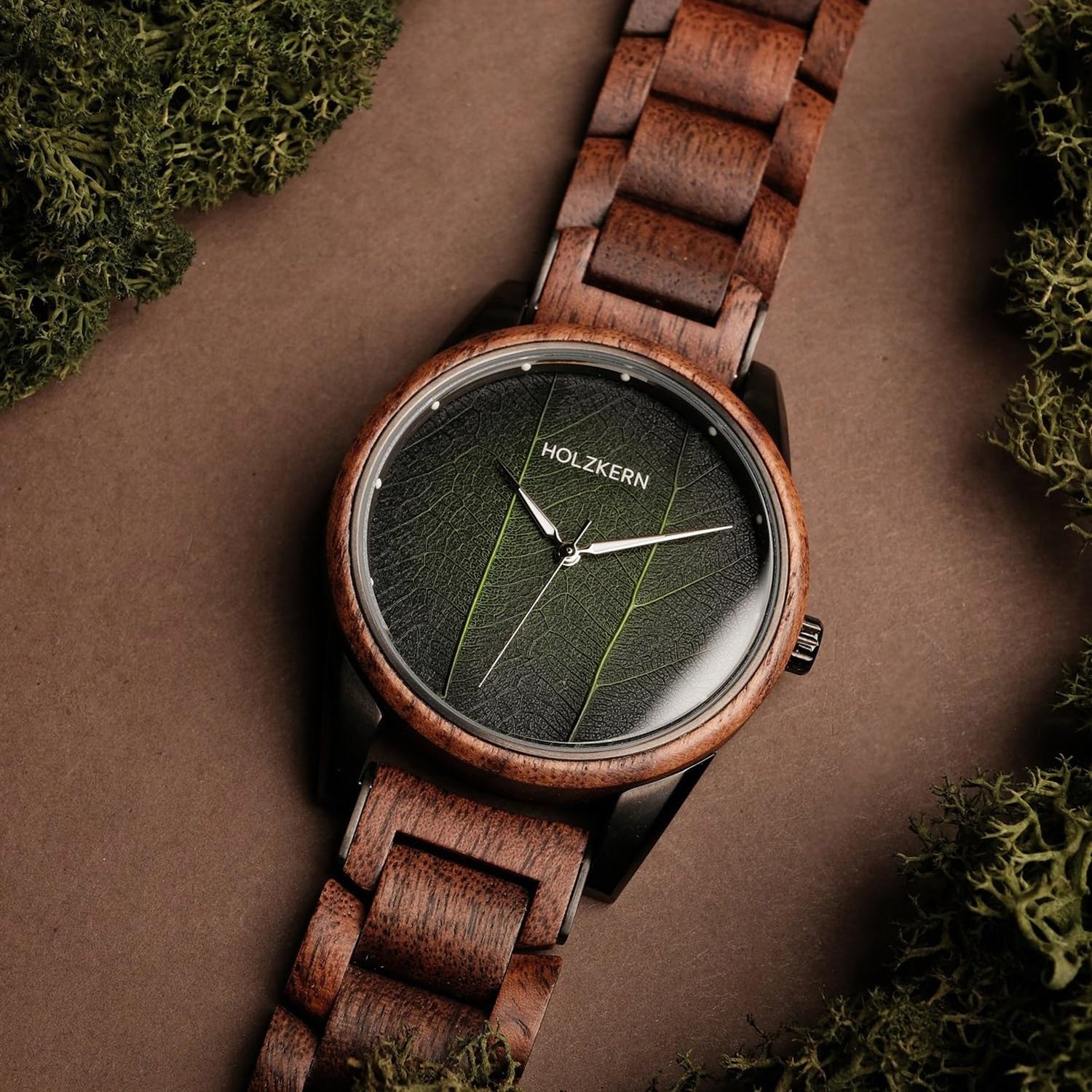 HOLZKERN Reloj de Pulsera para Hombre Edisto Nogal/Hoja | Esfera hecha de una hoja de higuera de álamo verde,