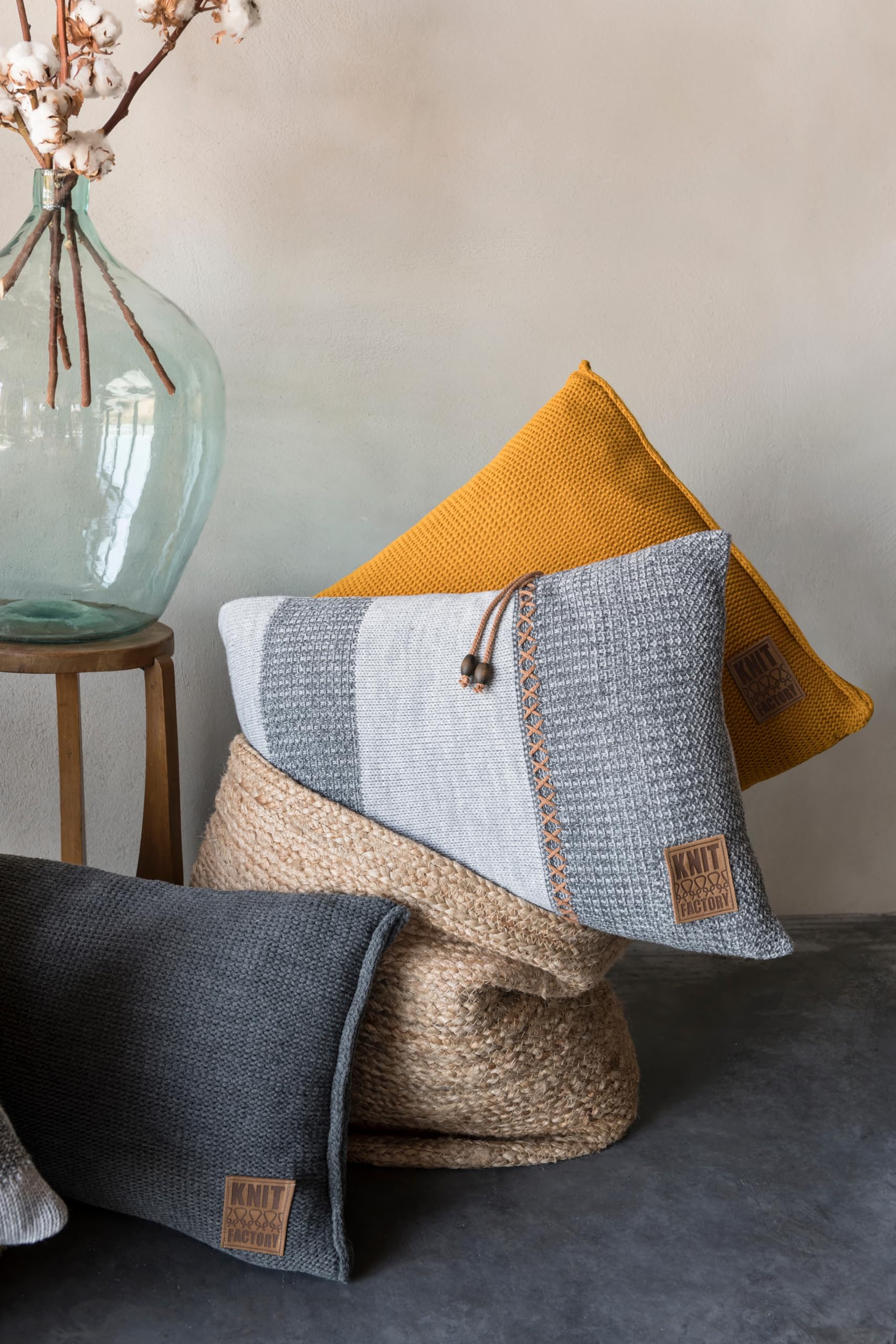 KNIT FACTORY - Uni Rechteckiges Zierkissen - Anthrazit - 60x40 cm