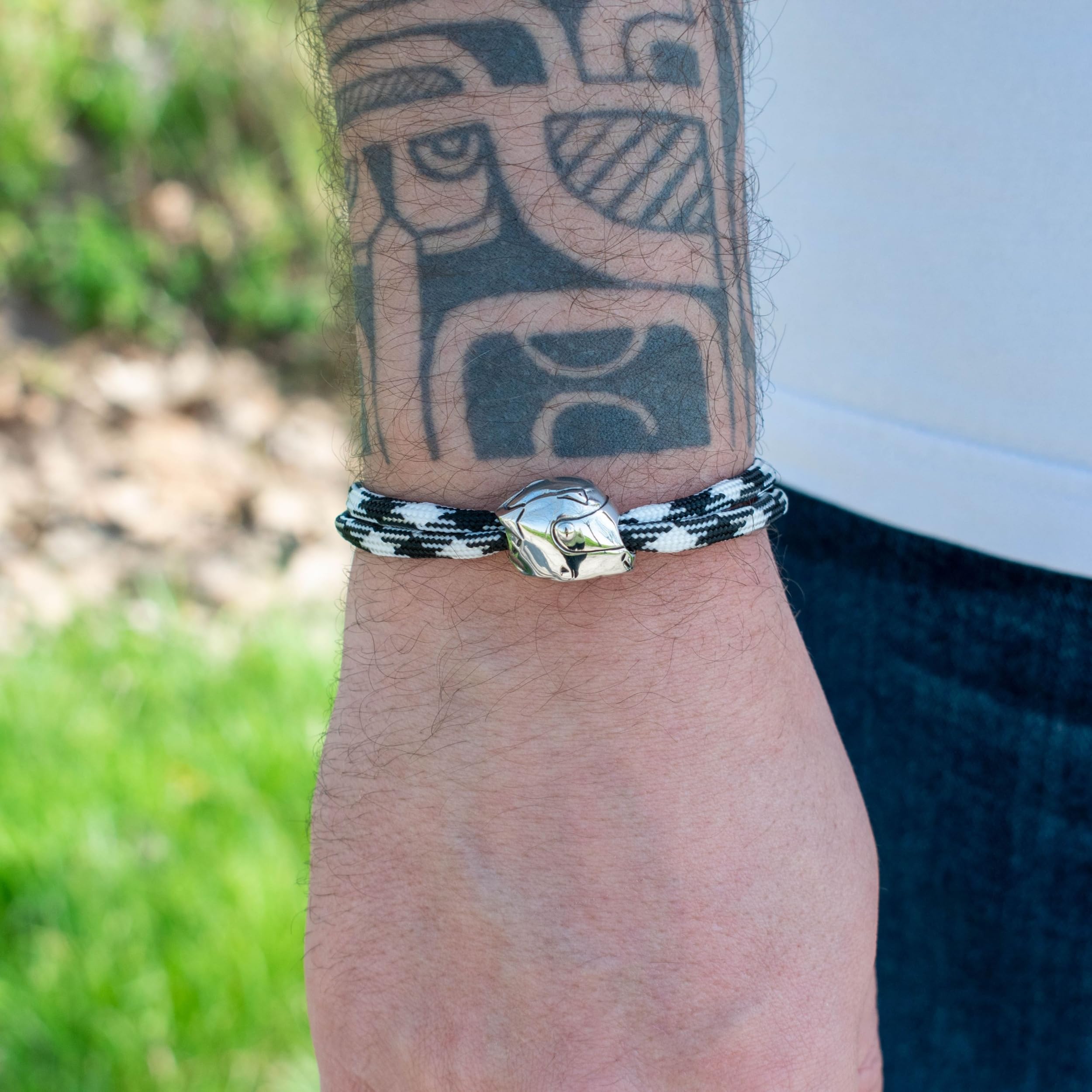 Ernestine - Bracciale da motociclista da uomo regolabile in acciaio inossidabile - gioiello casco da motociclista uomo, donna, idea regalo per motociclista - accessorio per motociclista - polso