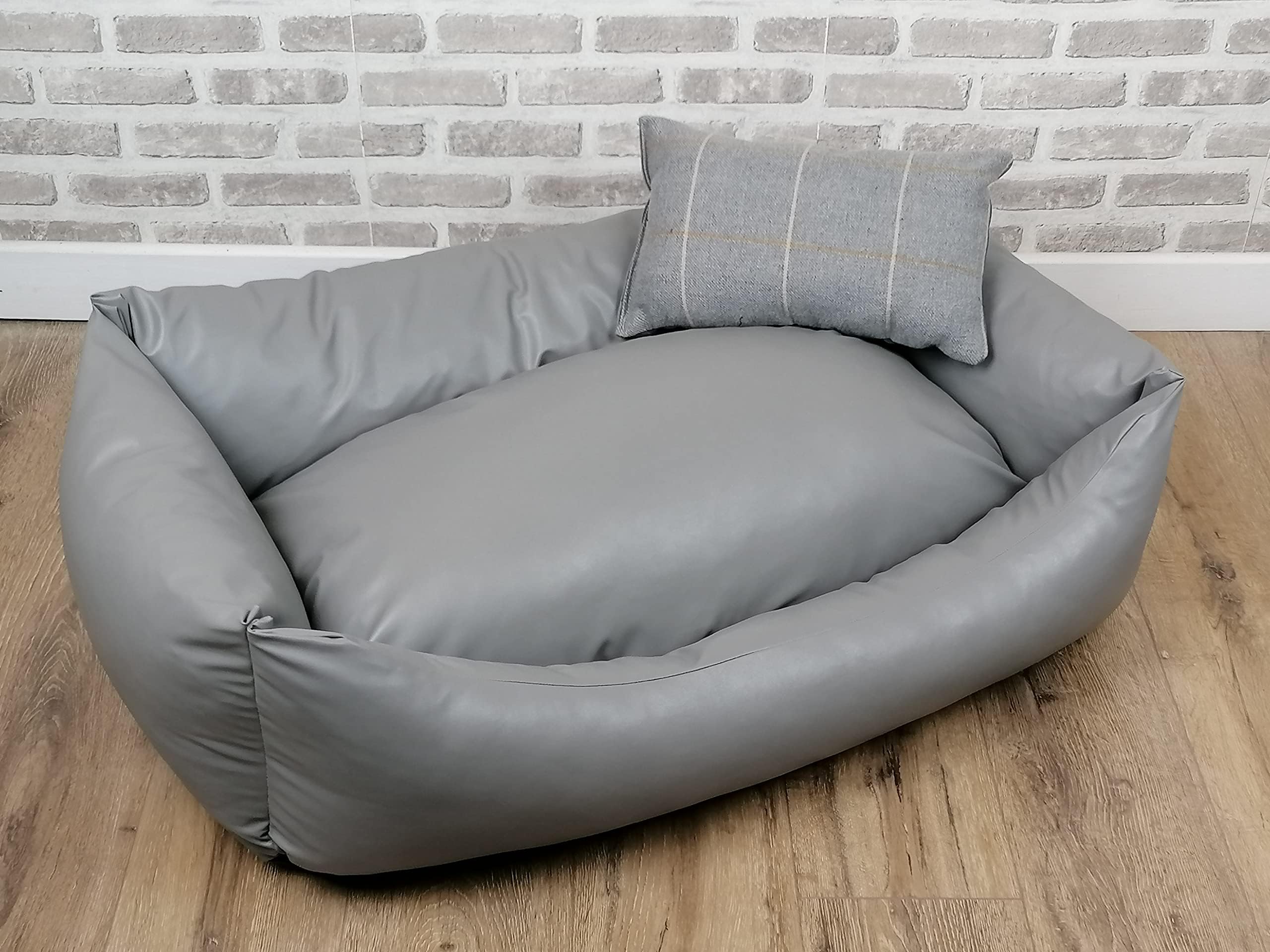 WASHABLE FAUX LEATHER LARGE DOG BED IN GREY