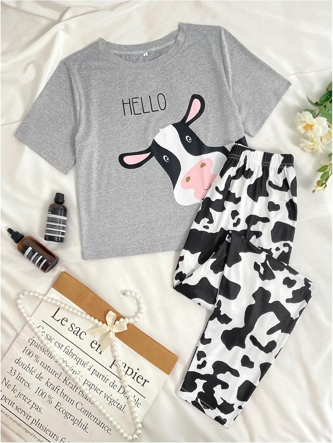 WDIRARA Women's Cow Graphic Print Sleepwear Round Neck Short Sleeve Tee and Pants Pajamas Set - Image 5