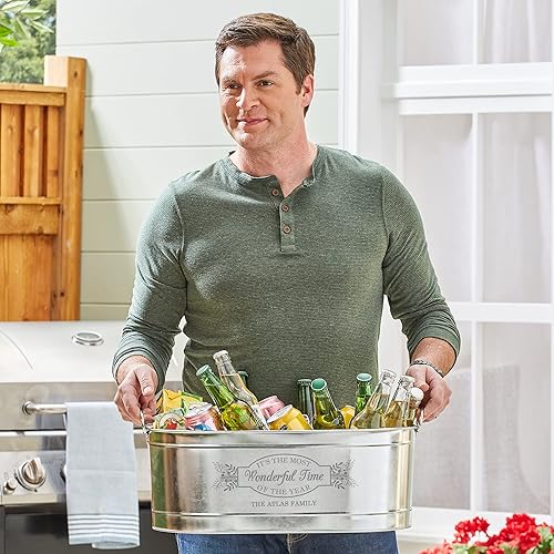 Miniatura 36 de Let's Make Memories Tina de bebidas personalizada – Fiesta de Navidad – Come, bebe y sé feliz – Metal – Grabado – 5.5 galones Be Merry