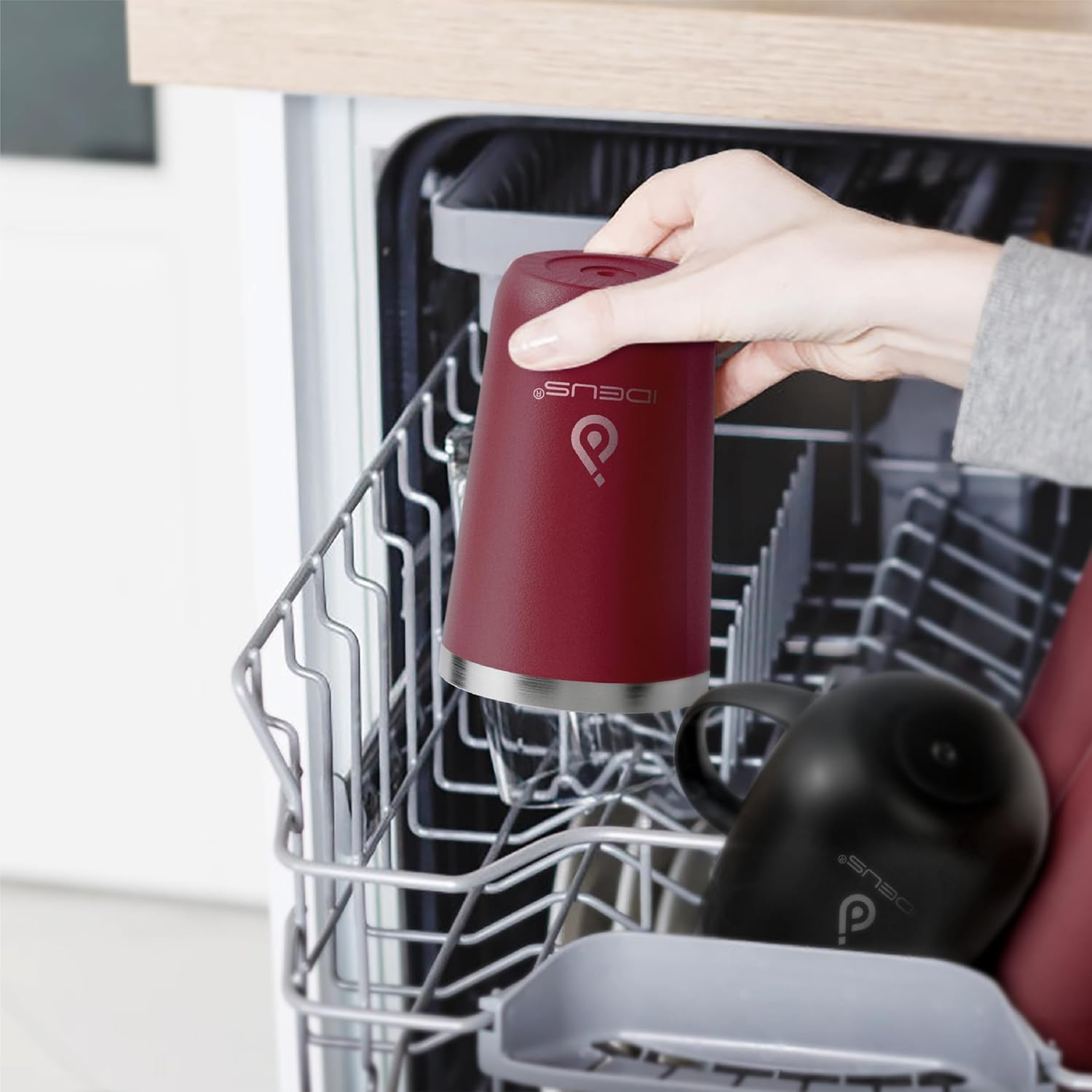 Ideus 20 oz Tumbler, Travel Coffee Mug with Splash Proof Sliding Lid, Double Wall Stainless Steel Vacuum Insulated Coffee Mug for Home and Office, Keep Beverages Hot or Cold, Blood Red - Image 7