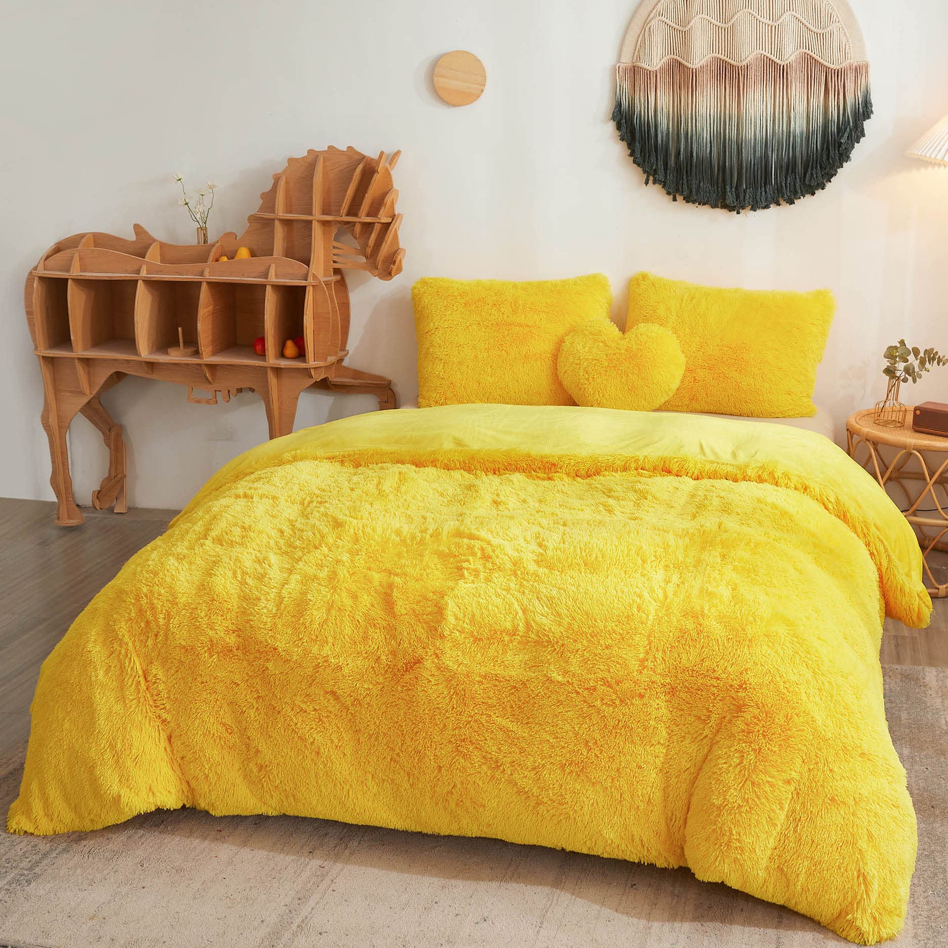 MEGO Luxury Shaggy Faux Fur Duvet Cover Set, Soft 3 PCS Fluffy Comforter Cover Set, Fuzzy Bedding Set Queen Size Quilt Cover(1 Plush Furry Duvet Cover + 2 Pillowcases), Zipper Closure(Queen, Yellow)