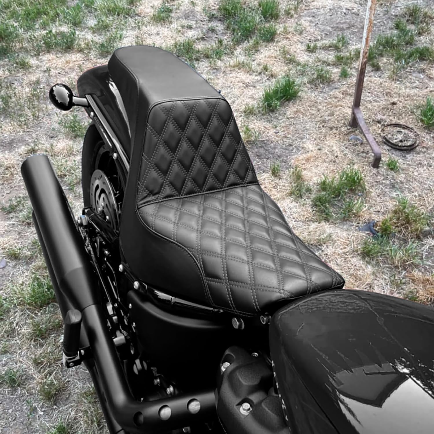 One-Piece Driver Passenger Seat Motorcycle 2-Up Seat Fit for Harley Softail Standard FXST Slim FLSL Deluxe FLDE Street Bob FXBB Heritage Classic FLHC 2018-2025 (Black Stitching)