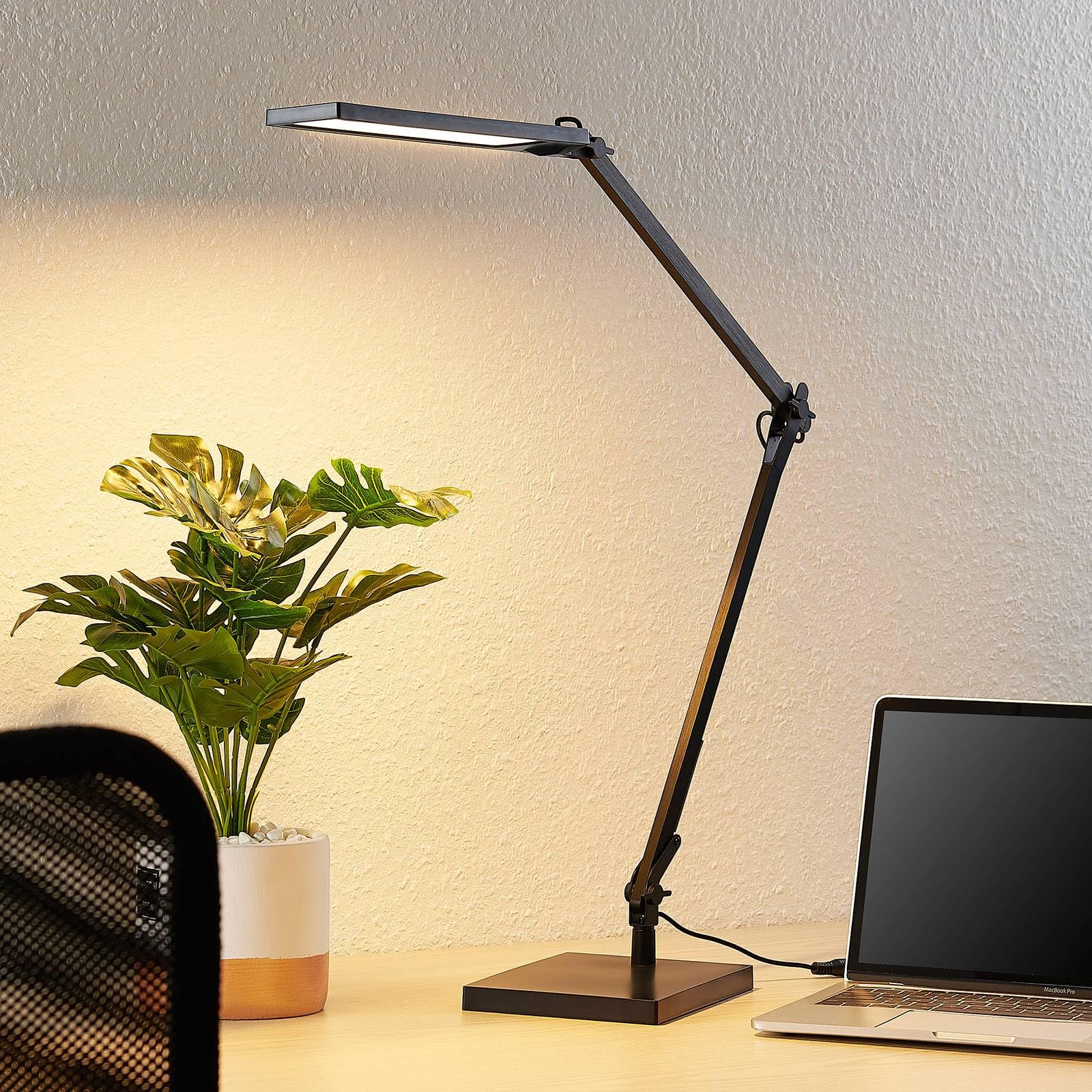 Lindby Lampada da tavolo LED dimmerabile (Moderno) colore Nero, ad es. Studio & Ufficio lampadina inclusa lampada scrivania a