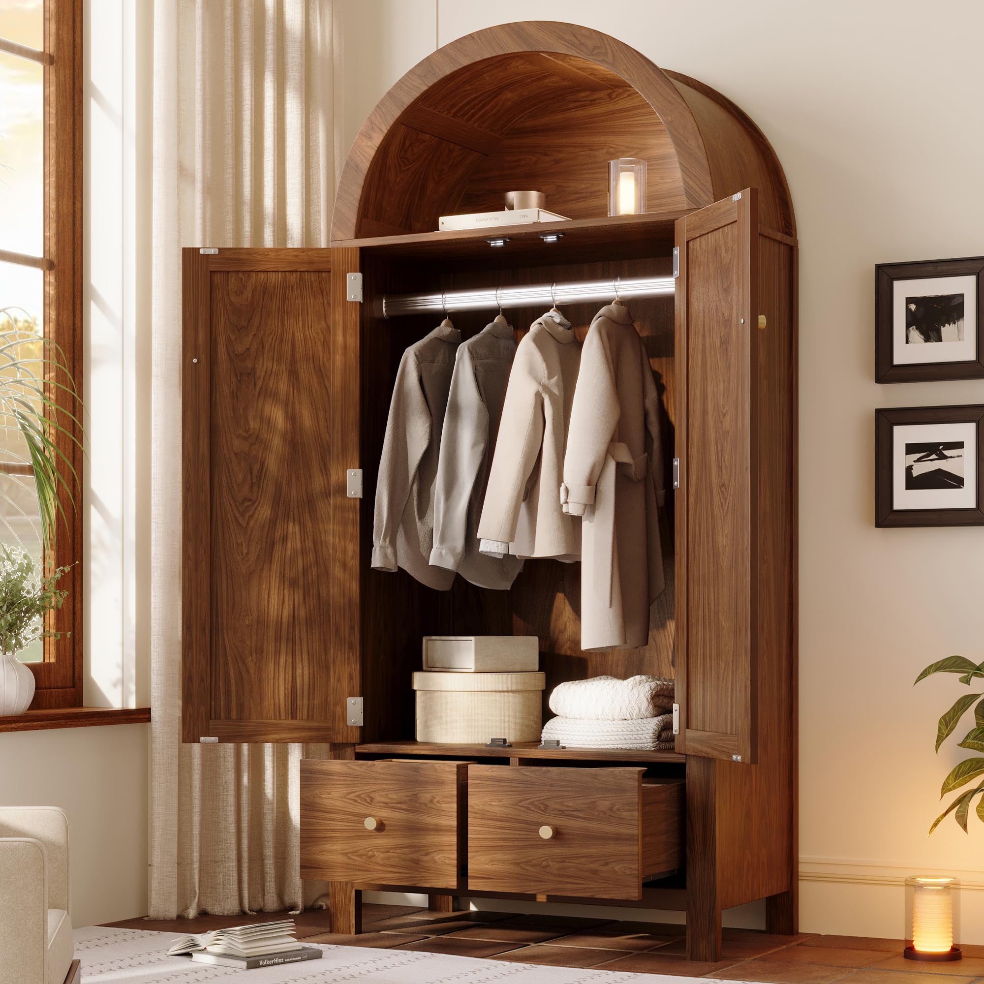 Kebnor Kleiderschrank 181x78x45 cm mit Rattan-Flechten, Landhausstil in Walnussoptik, offene halbrunde Ablage, 2 Türen mit Magnetverschluss, 2 Schubladen, Kleiderstange und Kippsicherung