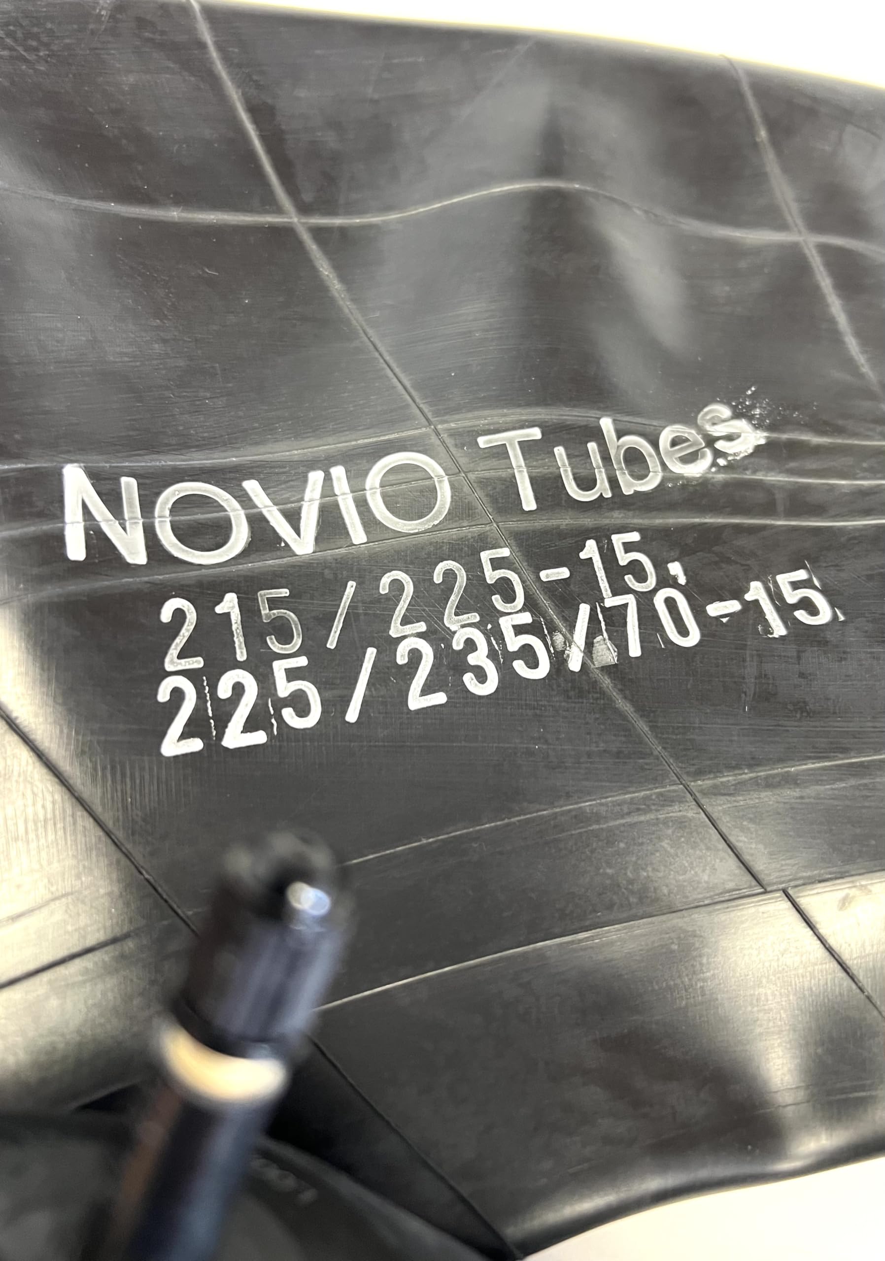 Tube 215/225-15 ainsi que 225/235/70-15 compatible avec des pneus de 15 pouces pour voitures, remorques, caravanes et remorques de transport de taille appropriée, valve automobile droite