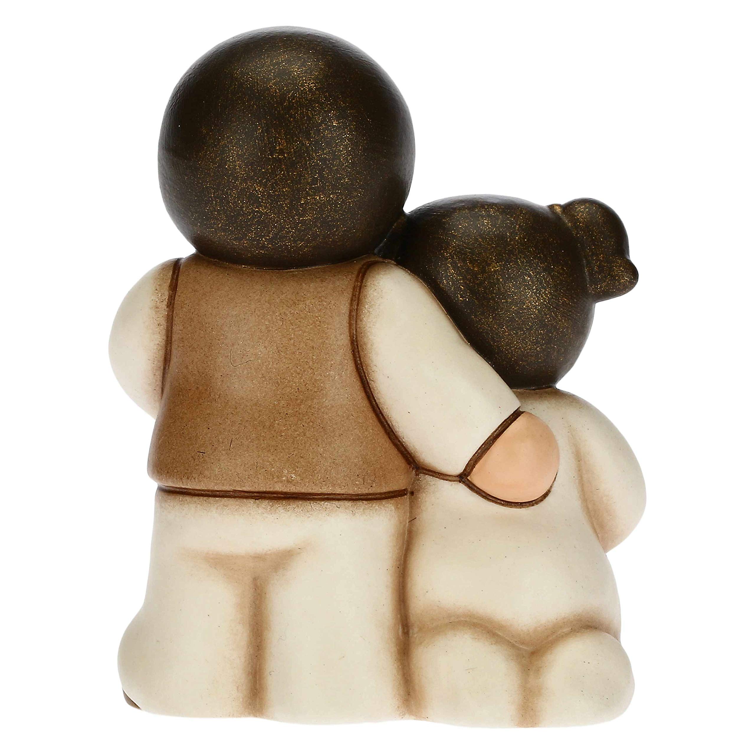 THUN - Statuina Presepe Coppia di Bambini con Gatto - Decorazioni Natale Casa - Linea Presepe Classico, Variante Bianca - Ceramica - 5,5 x 4 x 6,5 h cm