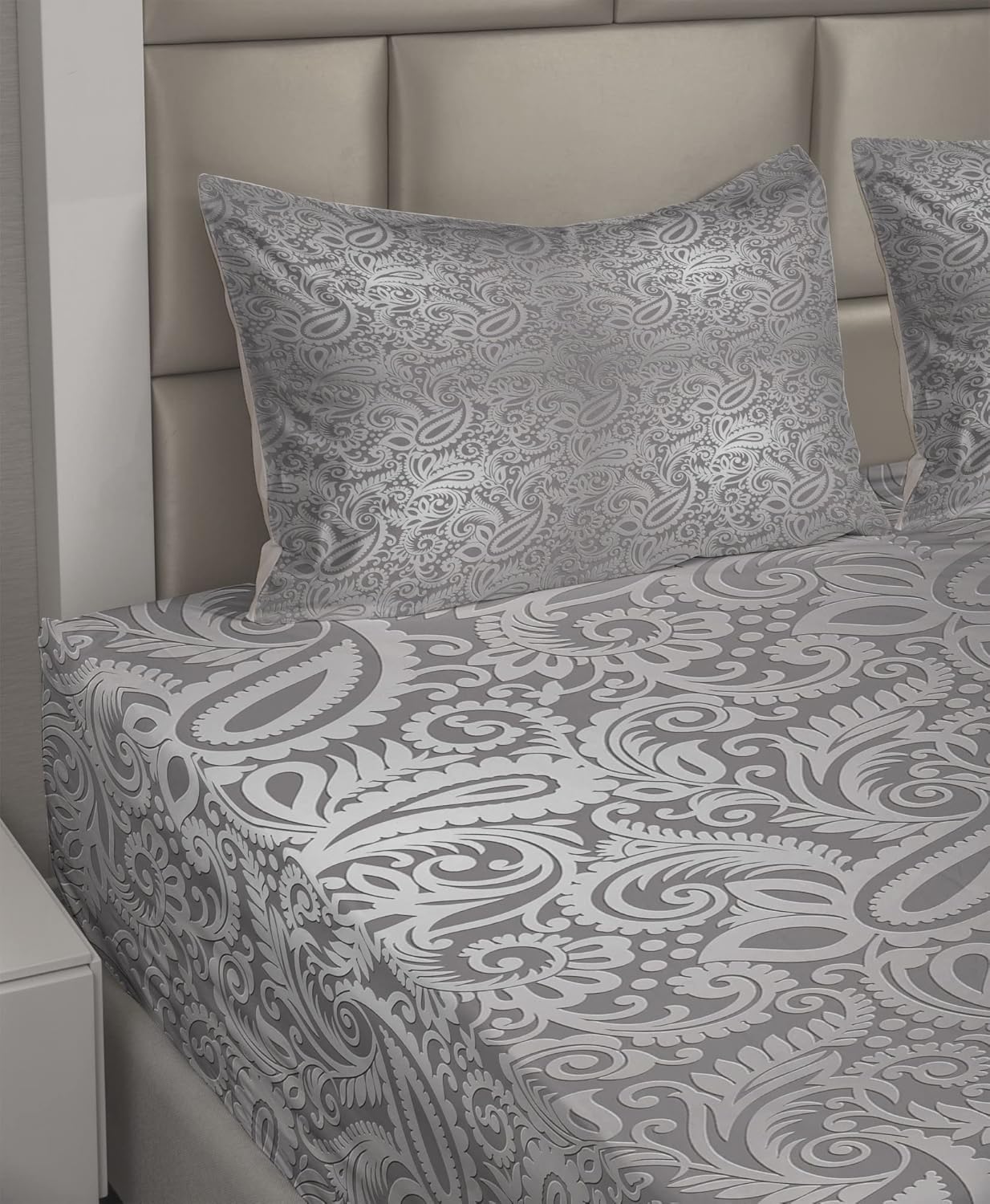 Ambesonne Damask Sheet Set, Traditional Paisley Pattern Old Fashioned Royal Floral Ornamental Tile Design, Fitted and Flat Sheet with Pillowcases Bedding Accent 4 Piece Set, Queen, Dimgray Grey