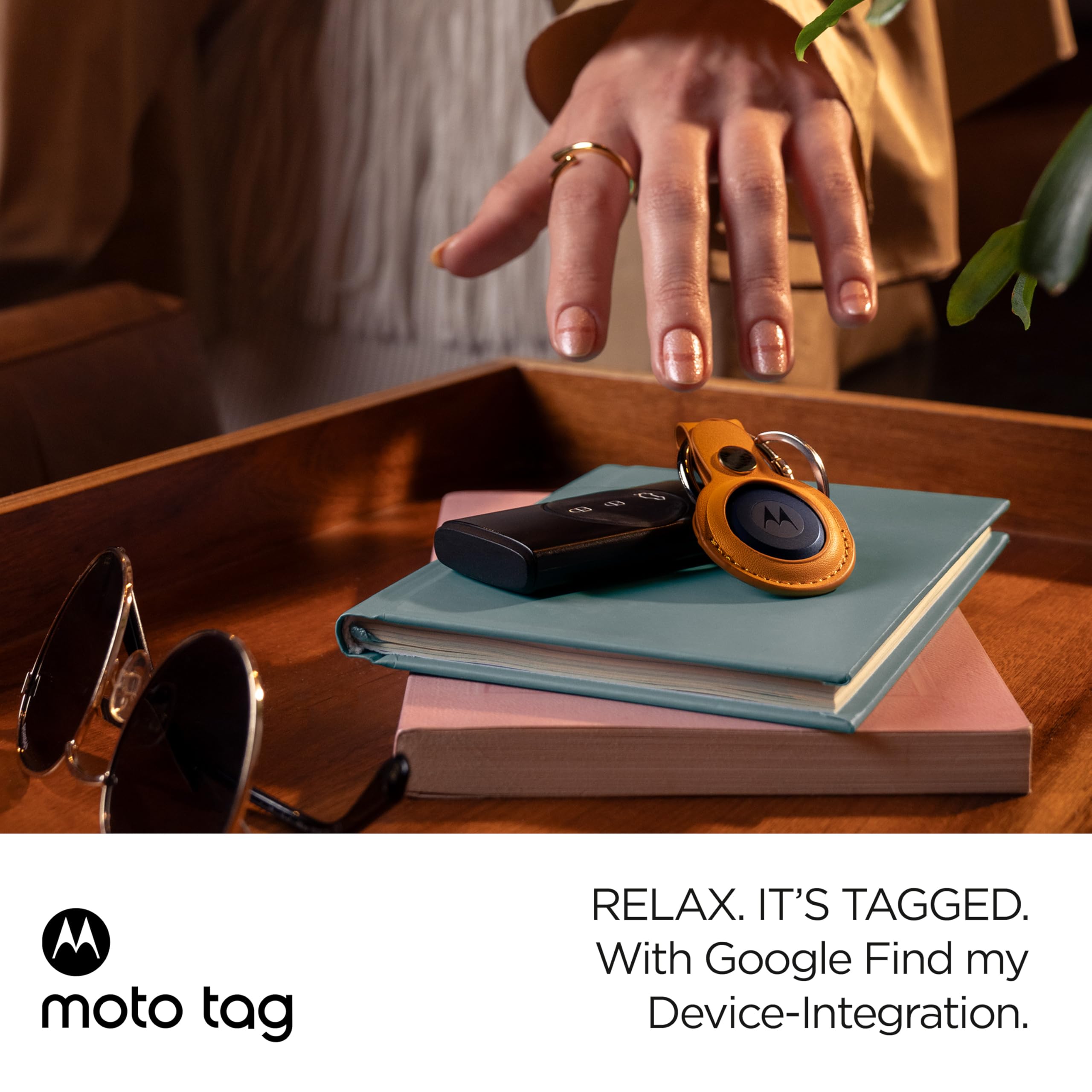 Motorola Moto Tag – Smart Tracker, 1er Pack (Android- und iOS-kompatible, Bluetooth 5.4, IP67 Wasserschutz, USB-C, Finder für Schlüssel, Gepäckstücke und vieles mehr), Jade Grün