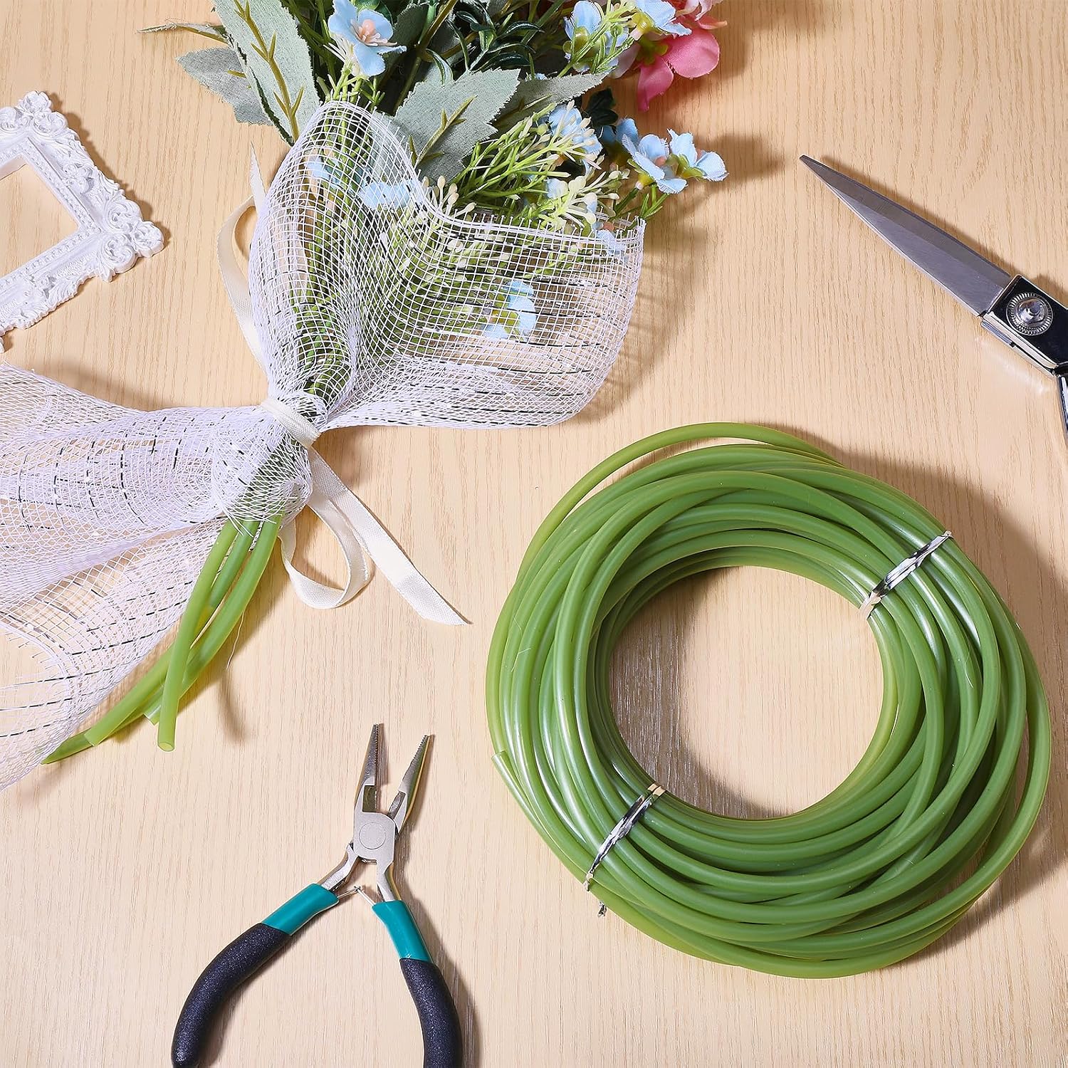 49.2ft Green Tubing Roll Flower Stem Covers Tubes Artificial Accessories for Bundling Artificial Flowers Stems DIY Bouquets Wedding Corsage Arrangement Diameter 5mm