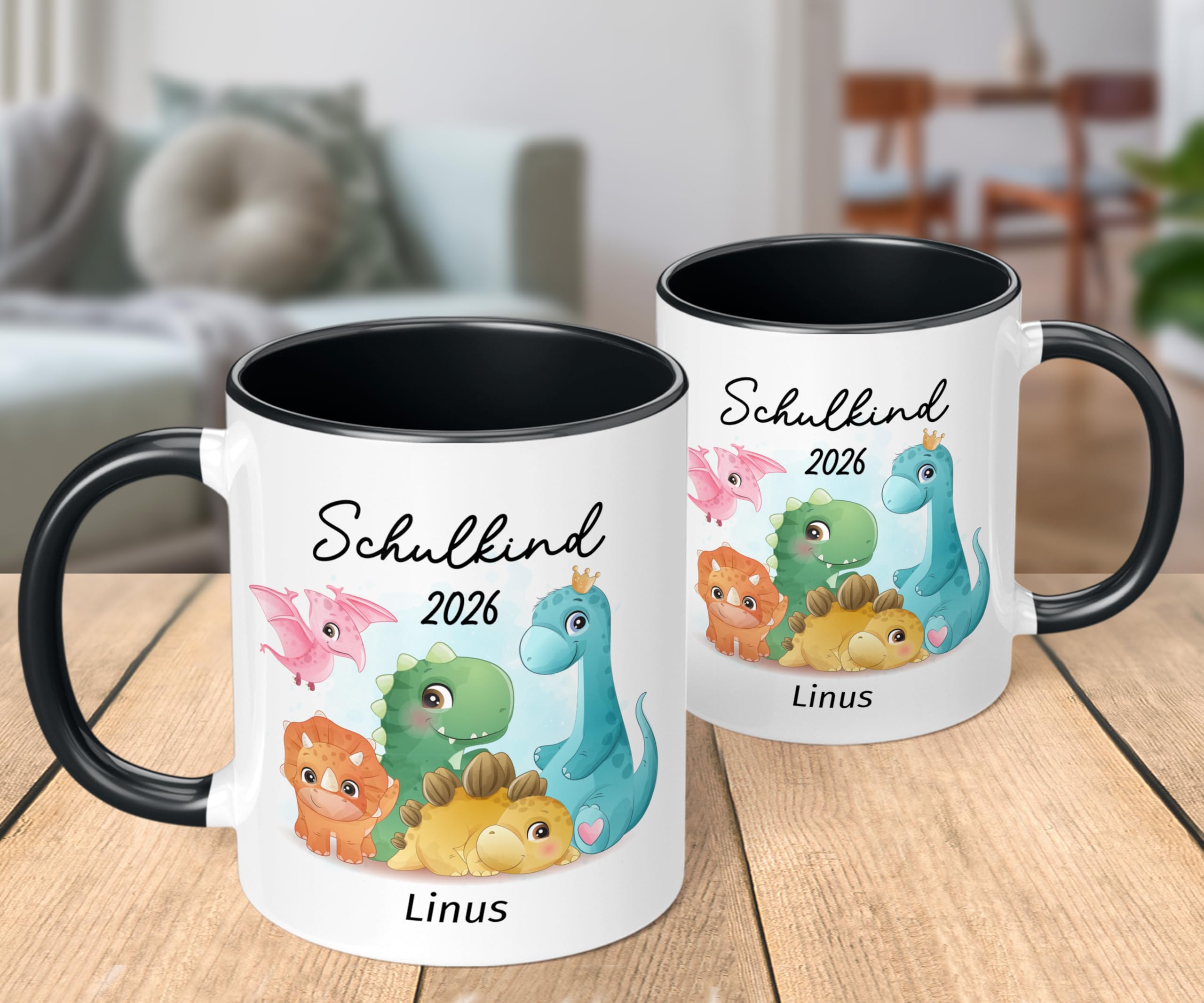 True Statements Geschenk zur Einschulung für Jungen: Keramik-Tasse „Schulkind 2026“ - Dinosaurier-Watercolor-Motiv - 330ml - personalisiert mit Namen Erstklässler Schüler 1. Klasse, Schwarz