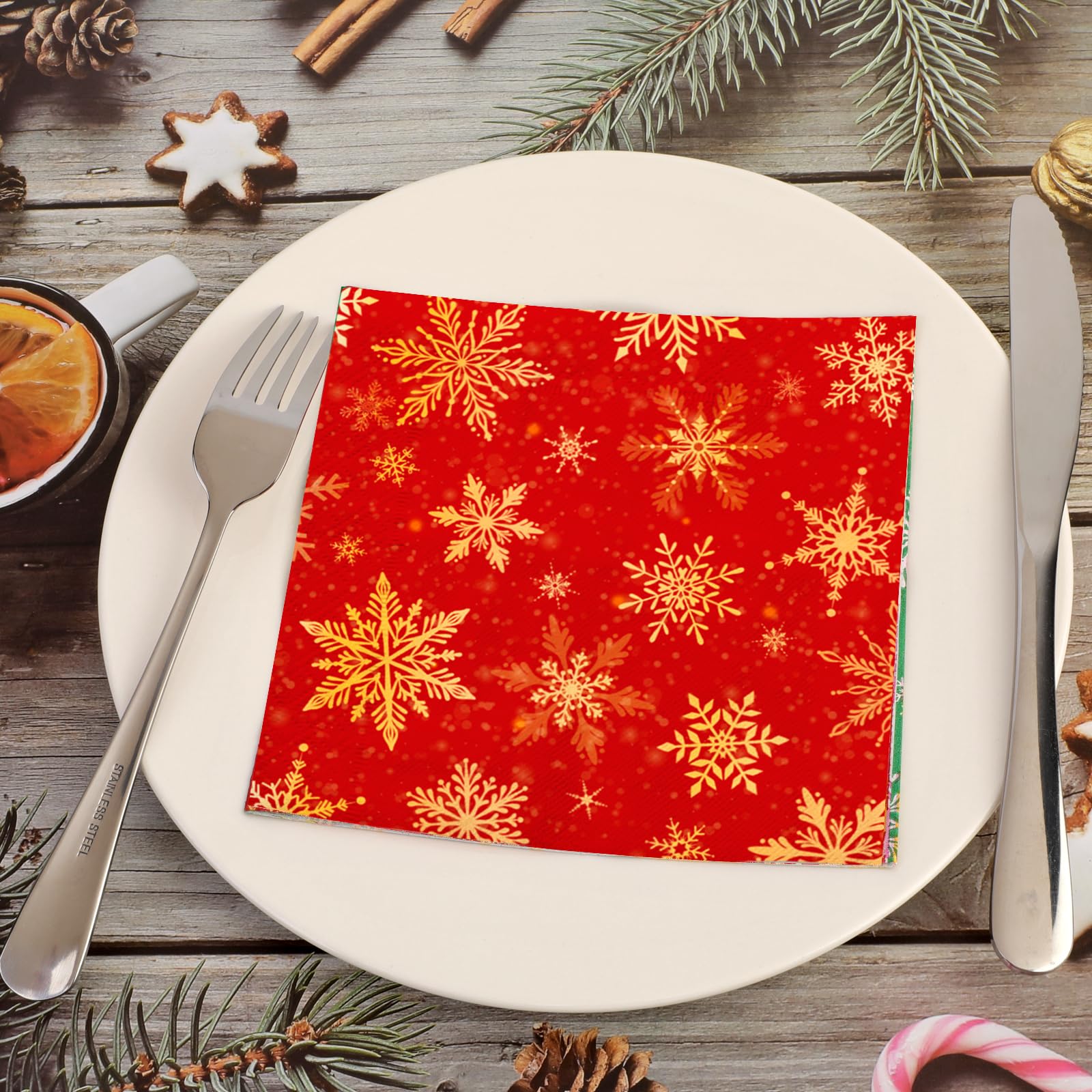 DPKOW 40 Serviettes de Table Flocons de Neige Rouges et Vertes, Serviette Papier Noel Jetables, Deco Table Noel Serviettes Papier Jetables 33 x 33 cm, Articles de Fête de Noël Deco de