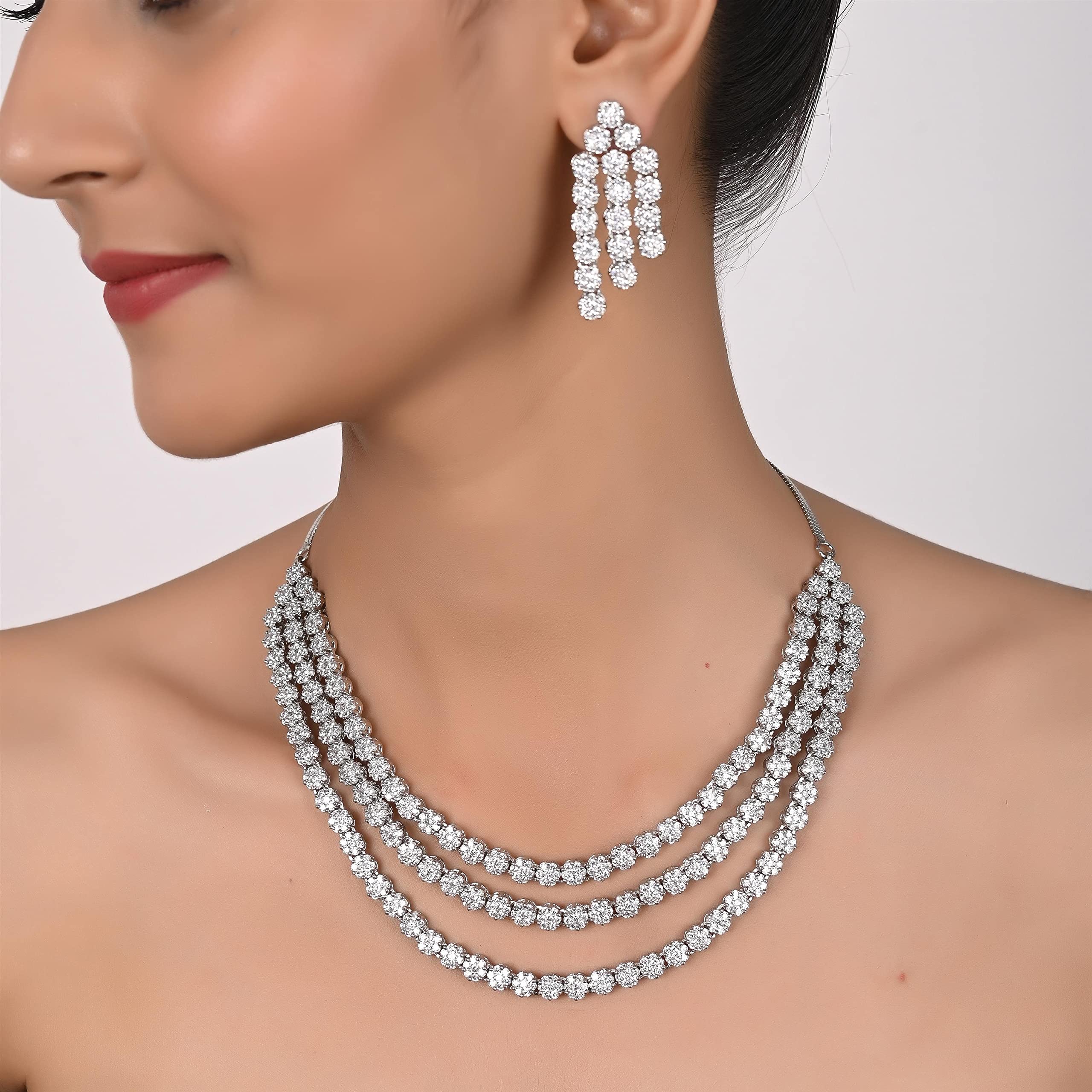 Ratnavali Jewels American Diamond RV4162 - Set di collana tradizionale a tre strati con orecchini, placcata in oro rosa, per donne/ragazze
