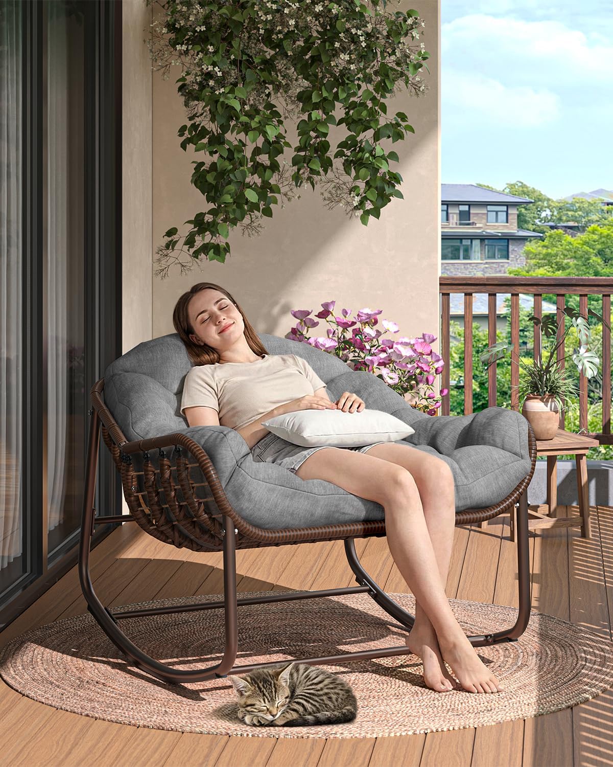 Garvee Bequemer Papasan Schaukelstuhl für Garten & Terrasse – Outdoor Rattan Ei-Stuhl mit komfortablem Kissen und stabilem Metallrahmen – Ideal als Relax Lesesessel auf Balkon, Veranda oder im Outdoor