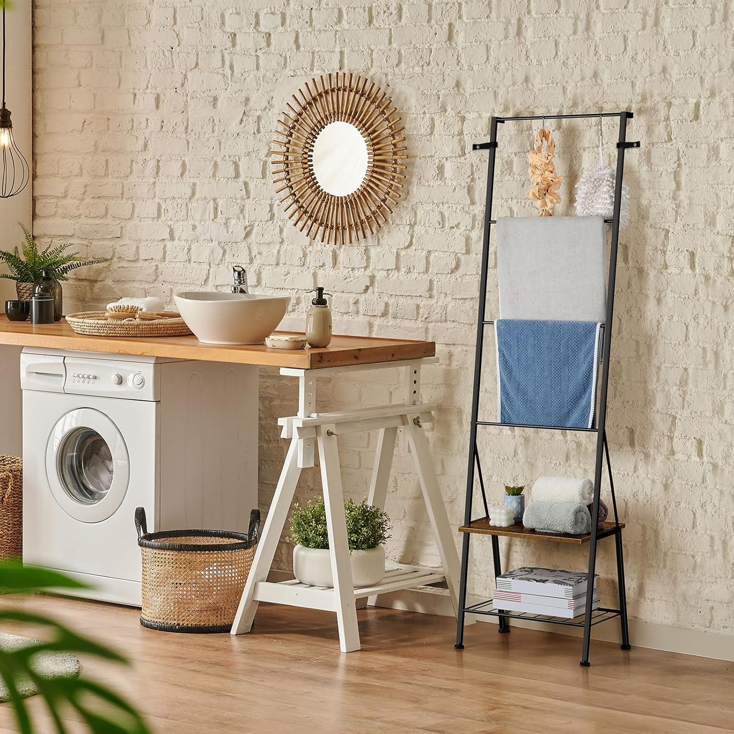 Blanket Ladder Black Towel Ladder with Shelf Metal Blanket Ladder Holder for Bathroom Standing Ladder Towel Rack with Hooks Stocking Holders for Living Room Bedroom Laundry Room