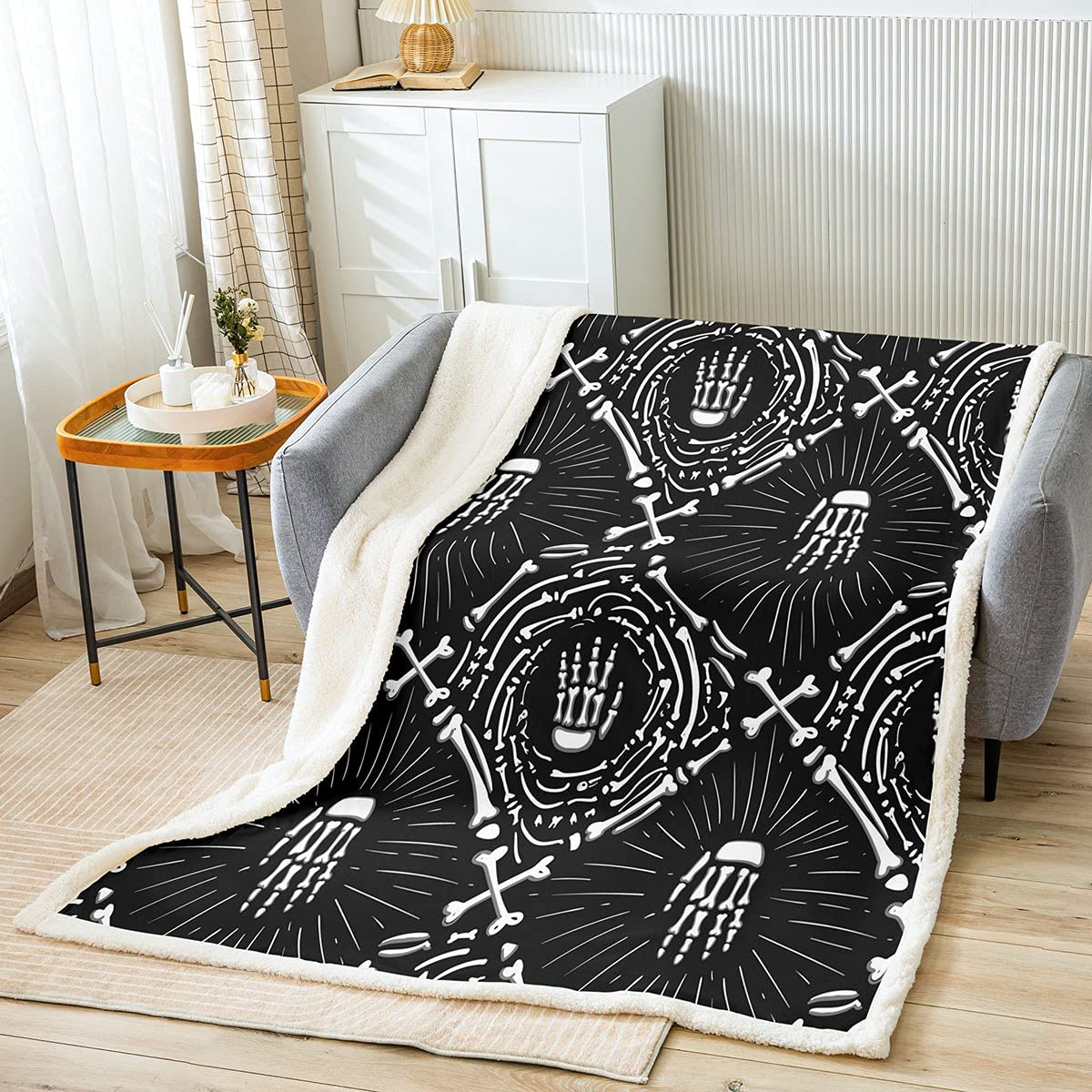 Loussiesd Skull Fleece Blanket Halloween Hand Skull Throw Blanket for Bed Sofa Kids Ultra Soft Gothic Bones Style Sherpa Blanket White Black Flannel Single 50x60 Inch