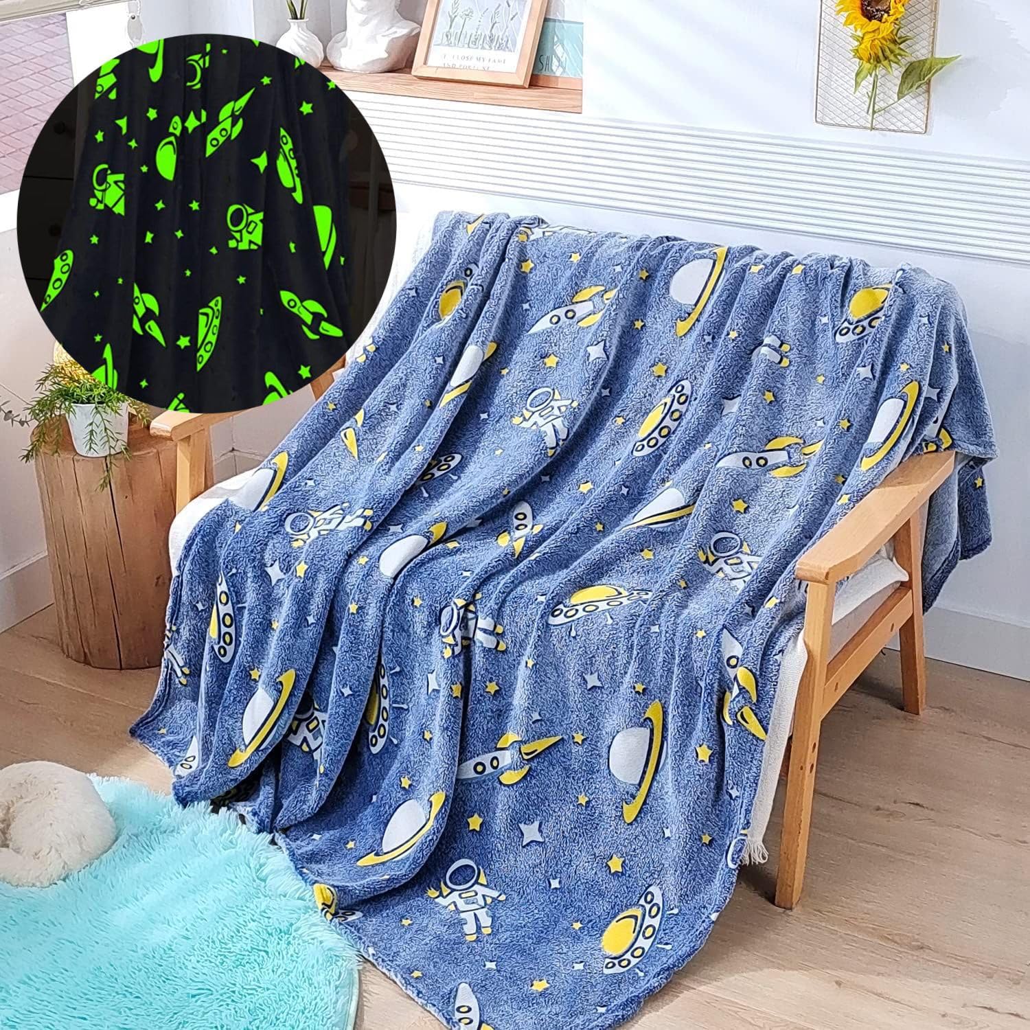 Coperta Glow In The Dark 152x127 Cm In Microfl HBra Per Bambini Con Giraffe E Dinosauri Luminosi, Blu