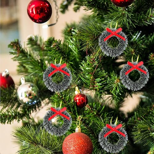 Miniatura 7 de DECHOUS 60 mini coronas artificiales de Navidad, mini coronas de Navidad de 1.6 pulgadas para manualidades, casa de muñecas en miniatura 112,