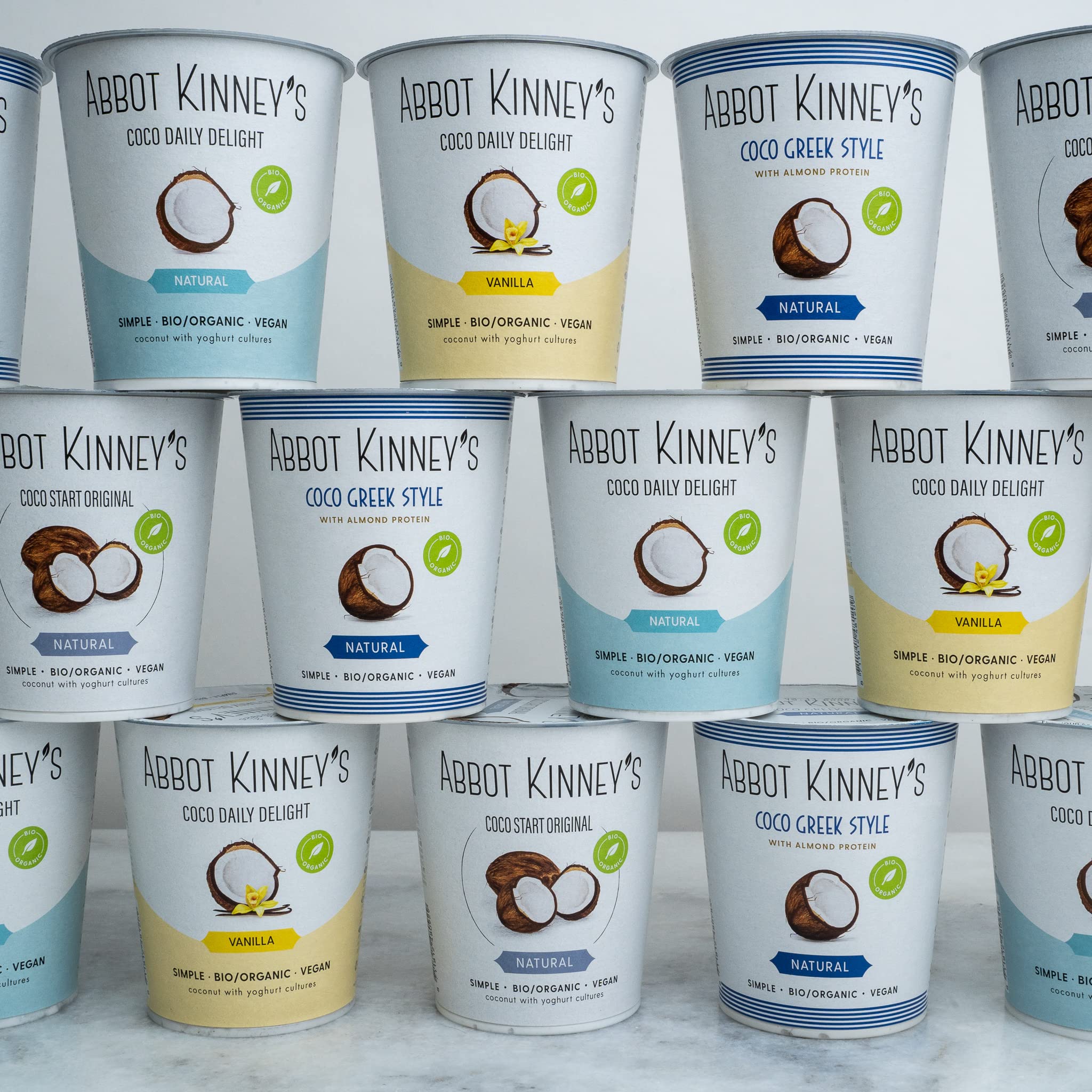 Abbot Kinney's - Yogur Vegetal de Coco Estilo Griego - Tarrina de 350 ml - Alto Contenido en Fibra - Yogur Ecológico Sin Gluten - Ideal Para Desayunos, Postres, Salsas y Dipear