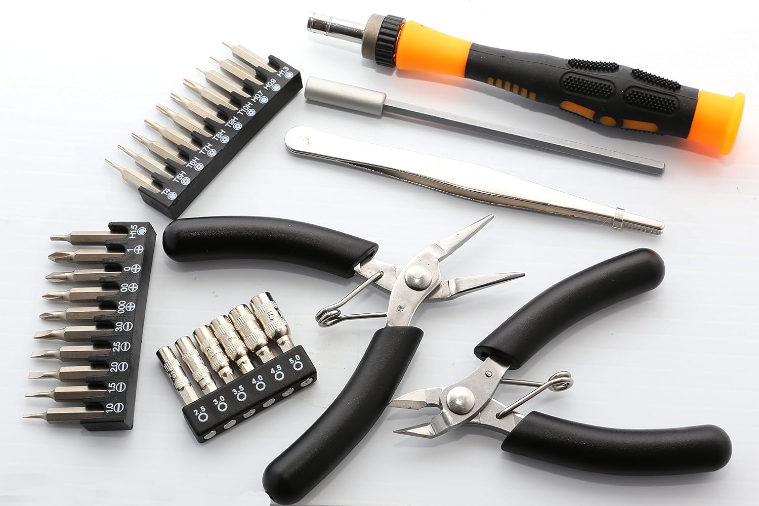 Syba 32 Piece Hobby Tool Kit Housed in a Black Slim Handsome Fold-out Case (SY-ACC65049)