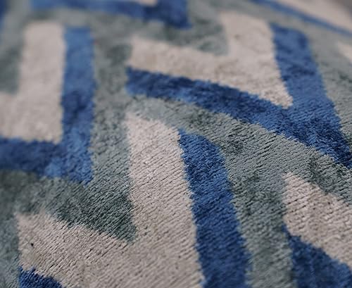 Miniatura 8 de Cojín decorativo hecho a mano con relleno de plumón, azul cobalto, gris carbón, diseño de cheurón, funda de cojín lumbar de seda de terciopelo suave