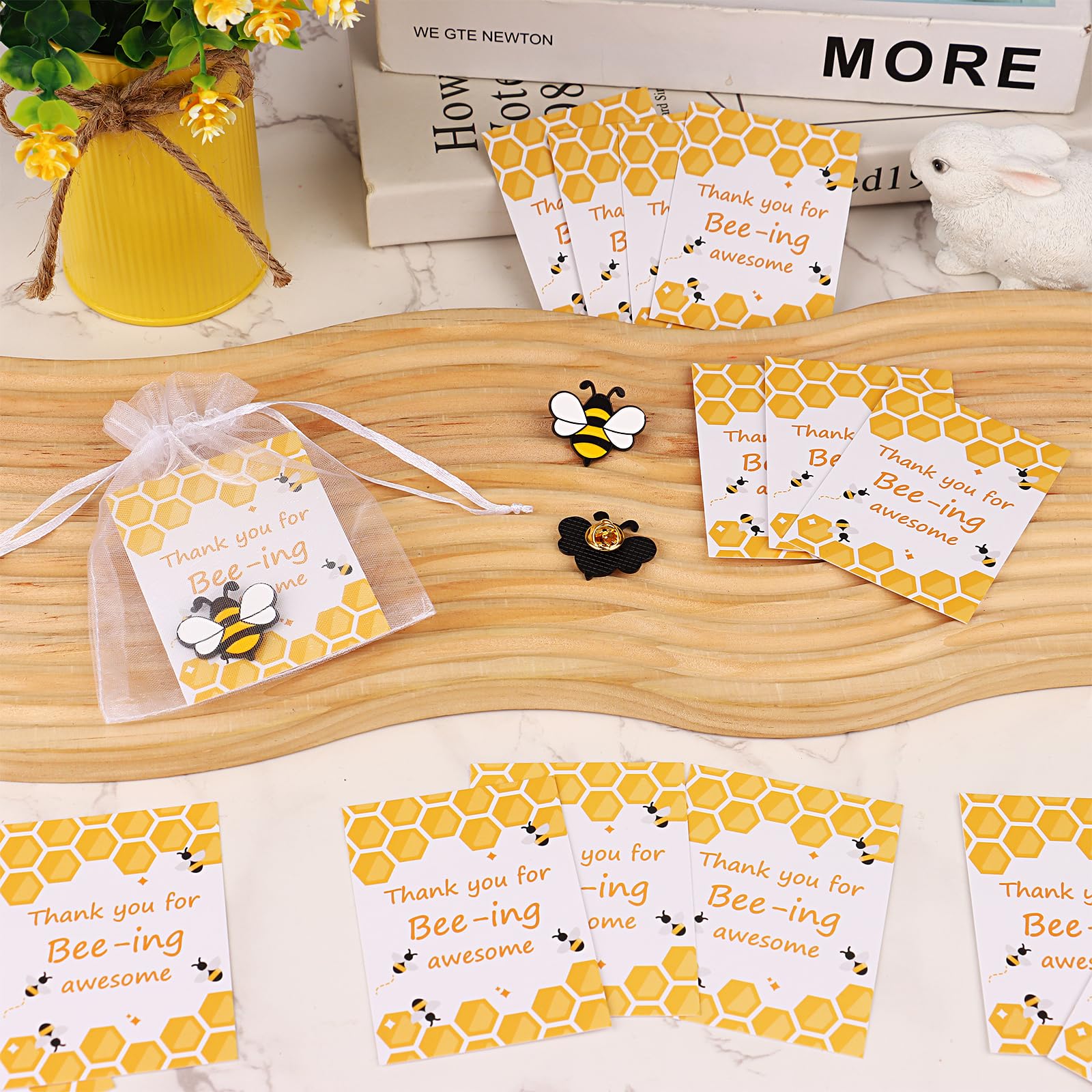 25 Set Employee Appreciation Gifts Bulk Thank You Staff Gift Bee Lapel Pin Bee Badge Organza Bag Thank You Cards Team Gift Inspirational Gifts for Coworkers Teacher Colleagues Bee Party Favours - Image 4