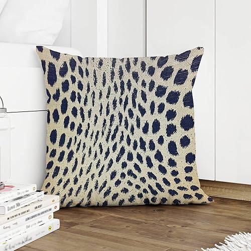 COVOME Fundas de almohada de antílope con estampado de animales negros y marrones para exteriores, impermeables, con manchas negras, 24 x 24
