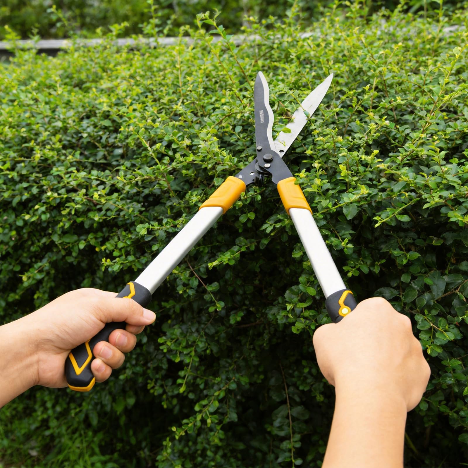 Cisaille à Haies 78cm Avec Scie à Main 21cm, Cisaille De Jardin Avec TêTe Inclinable à 20°, Taille Haie Manuel Pour Tailler Les Haies Et Les Buissons