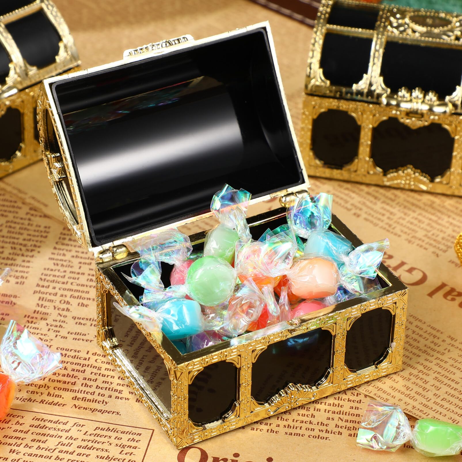Amazon｜宝箱 おもちゃ プラスチック製 海賊の宝箱 宝石箱 ジュエリー