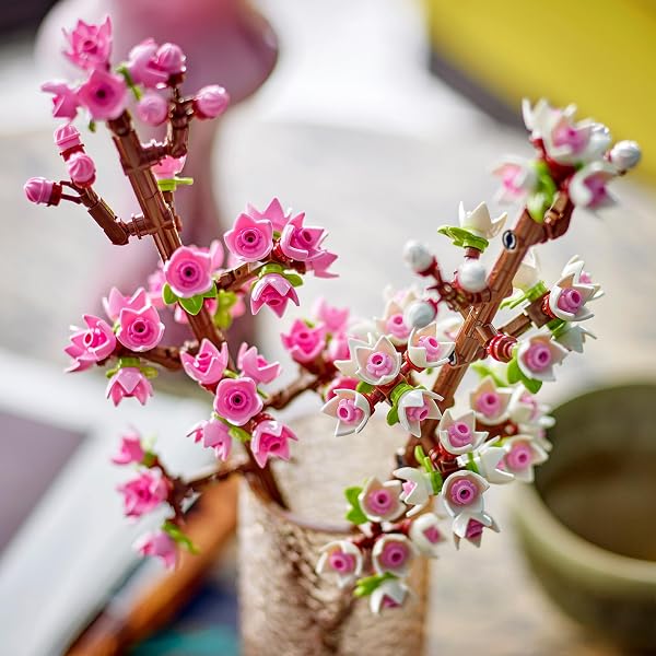 LEGO Botanicals Kirschblüten - Spielzeug mit Kunstblumen – Kreative Deko für Schreibtisch – Spielset mit Blumen zum Bauen und Ausstellen Geschenk für Mädchen und Teenager ab 8 Jahren – 40725 - 4