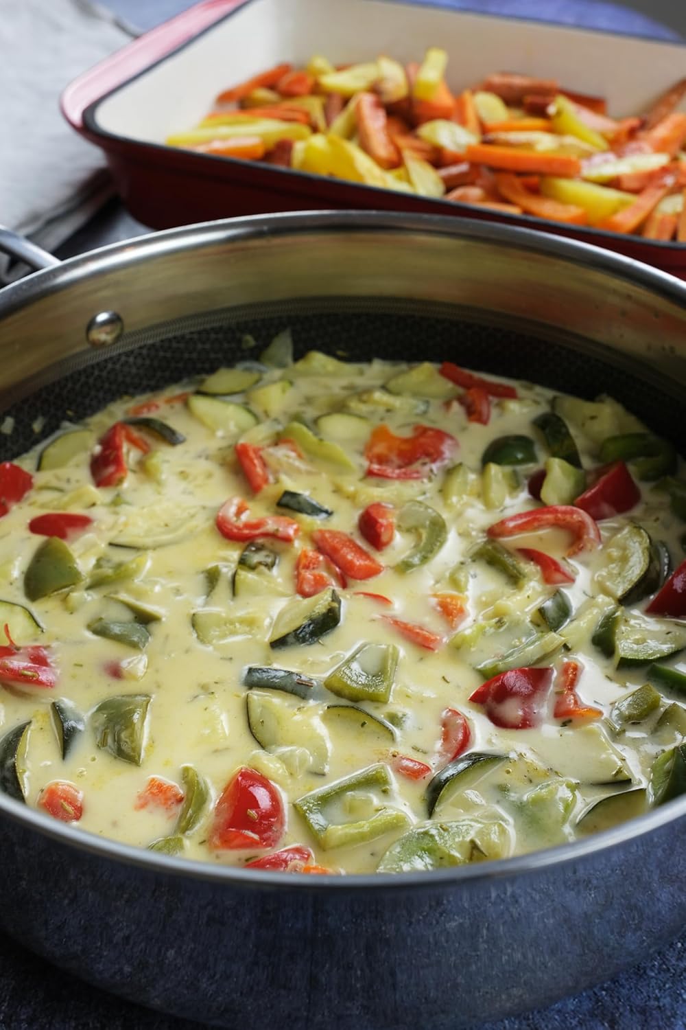 Crucible Cookware Hybrid Nonstick Frying Pan, 11-Inch, Tri-ply Stainless Steel + Tempered Glass Lid, Compatible with All Cooktops (5.28 qt)