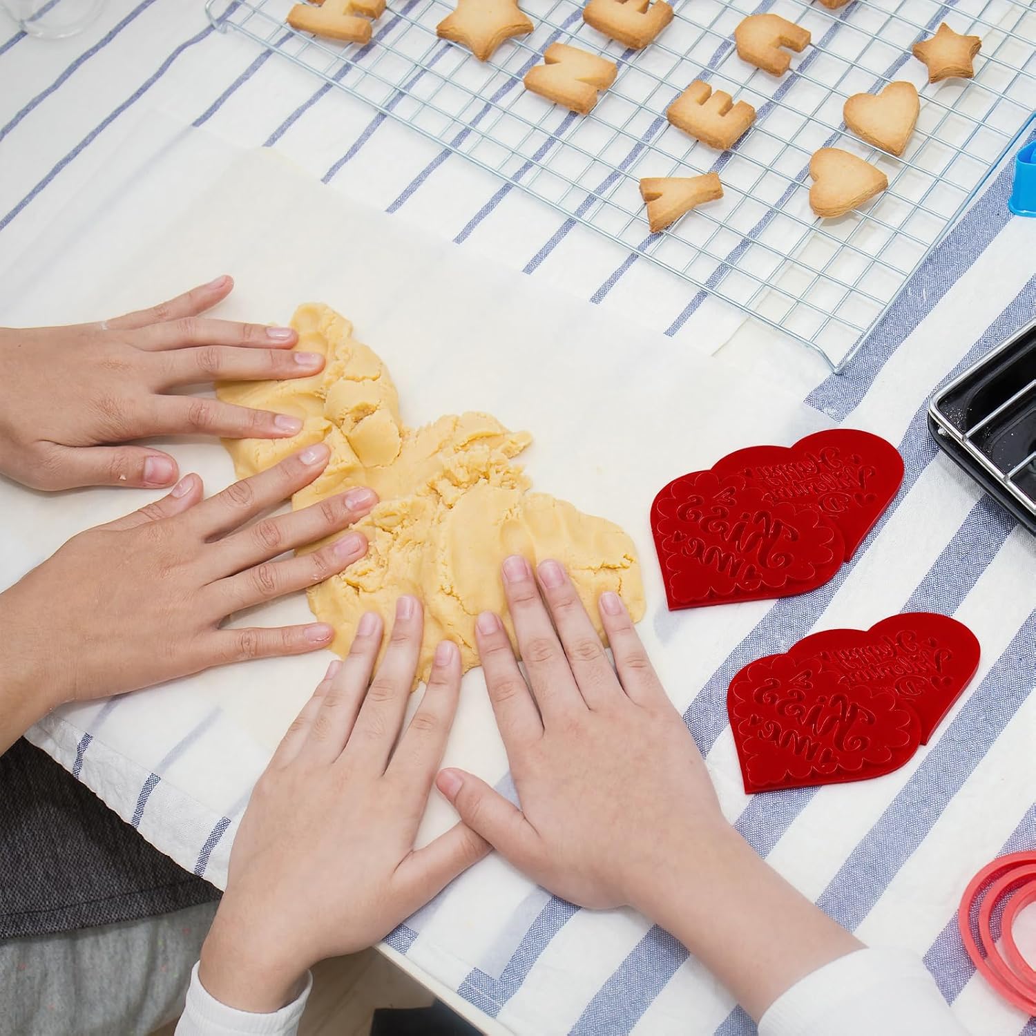 Zubebe 6 Pcs Valentine's Day Cookie Stamp Fondant Embosser Set Valentine's Day 3D Design Cookie Cutter Love You Stamp for Baking Cooking Biscuit Cake Wedding Party Decorating Tool (Fashion Style)
