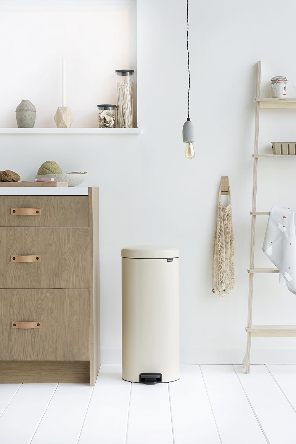 Brabantia Step Trash Can with Plastic Inner Bucket, Almond, 7 Gallon