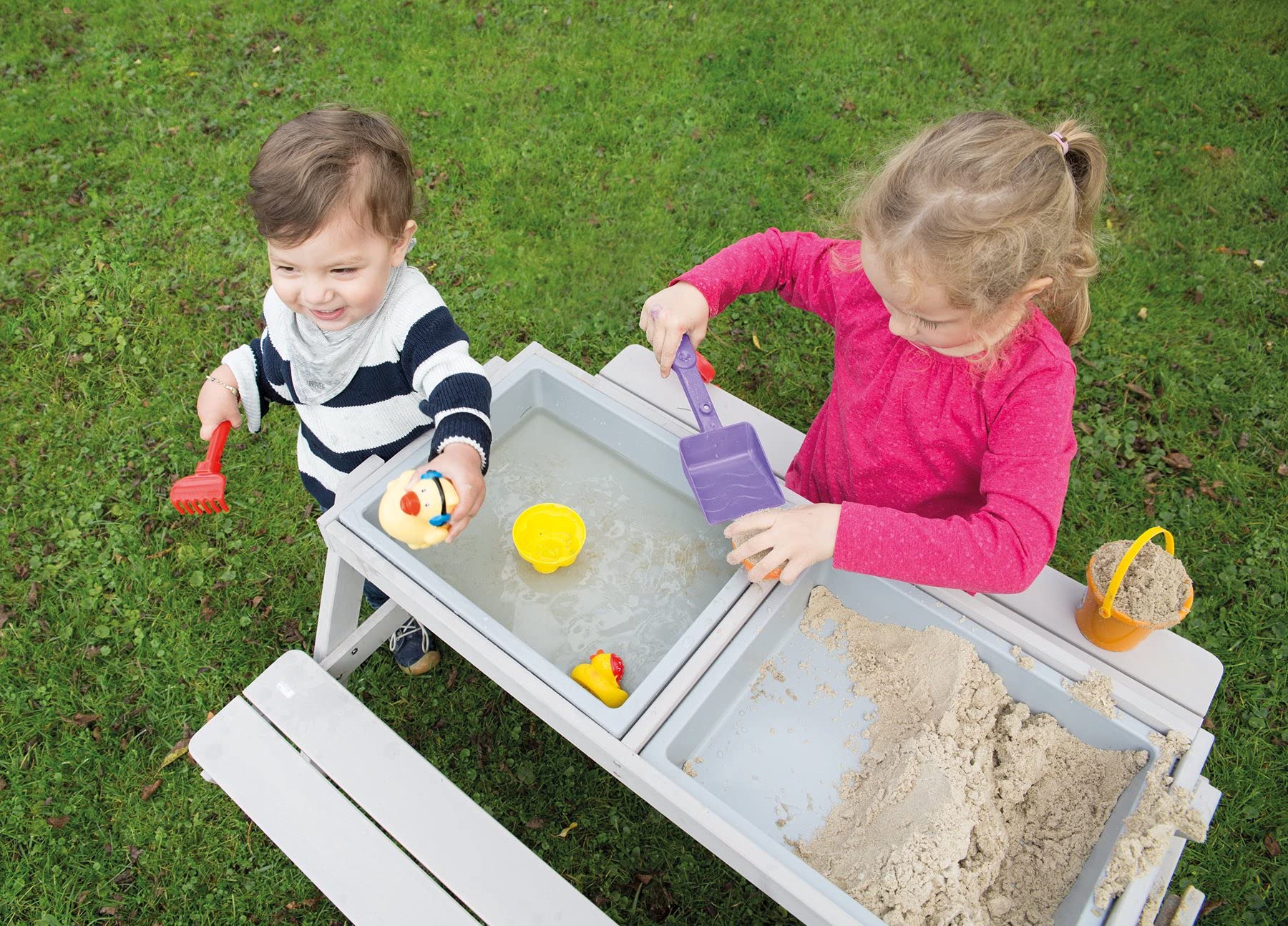 roba Set seggiolini per bambini Outdoor Deluxe con vaschette da gioco, set sedute in legno massello resistente alle intemperie e tavolo bricolage