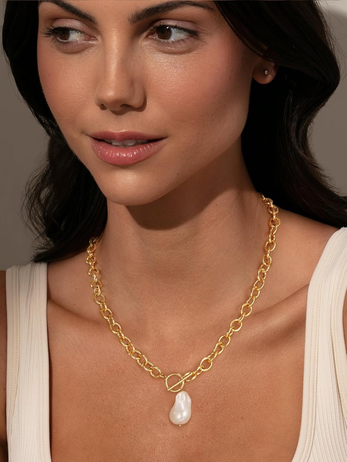 Chunky Gold Heart Necklace for Women，14K Gold Plated Chunky Heart Pendant Bold Chain Necklace with Toggle Clasp，Waterproof Non Tarnish Hypoallergenic Chunky Statement Jewelry Gift for Women - Image 5