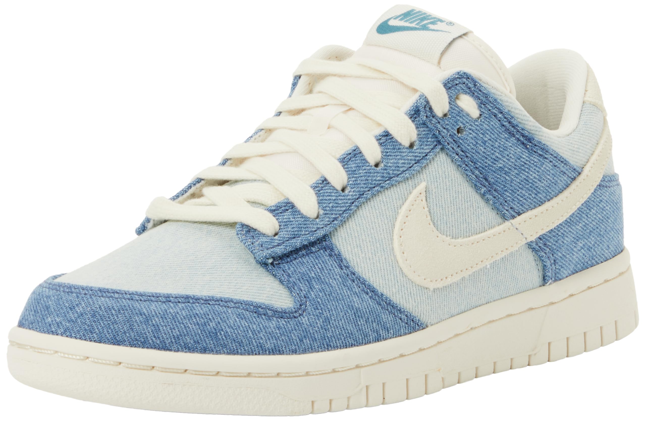 NIKE Women's Wmns Dunk Low Sneaker