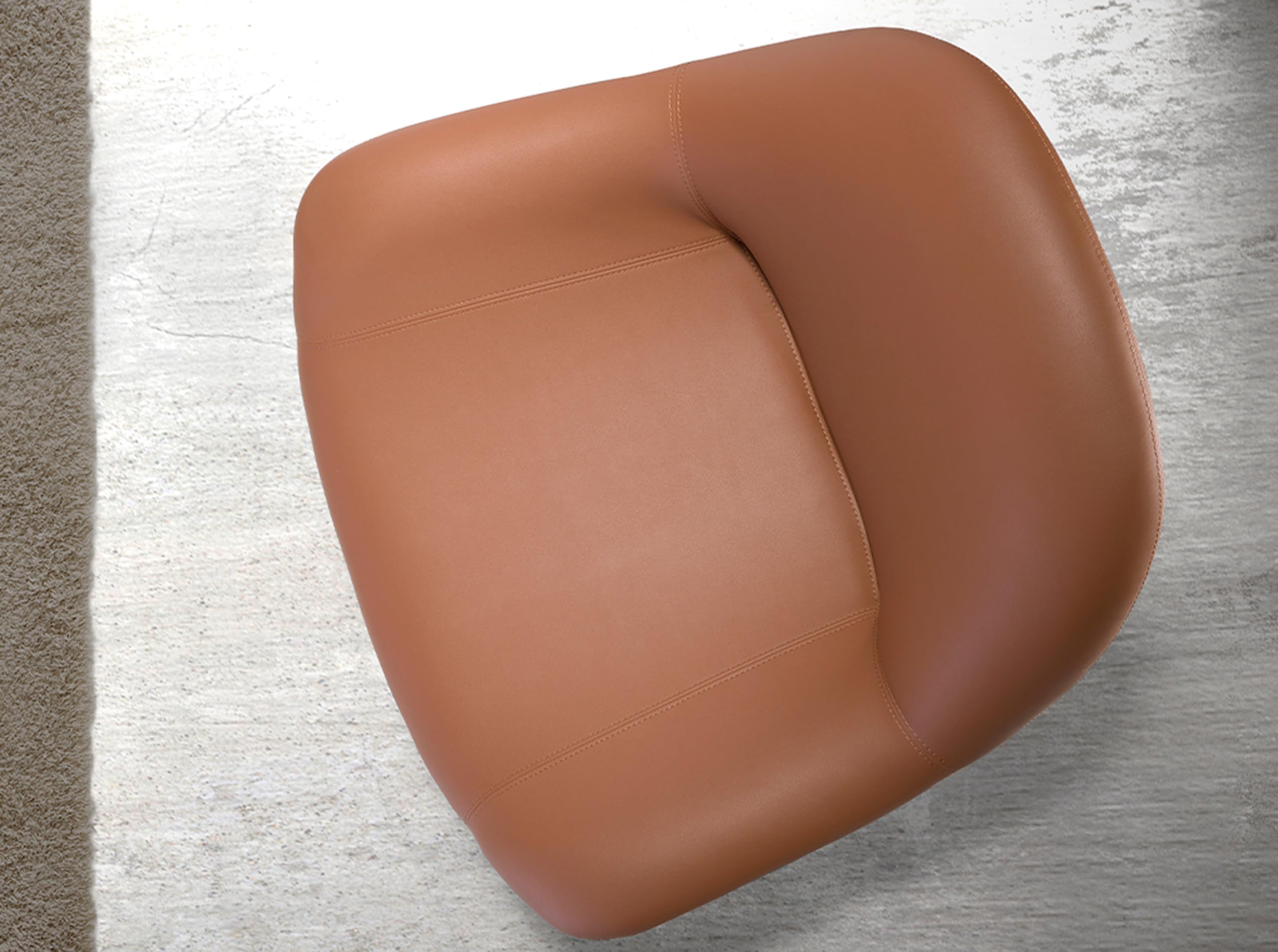 Angel Cerdá – Sillon Moderno Giratorio Tapizado en Polipiel Marrón, Giro 360º | Respaldo Alto y Reposabrazos | Patas de Acero Inoxidable Negro Mate | Diseño para Salón | 86 x 83 x 79 cm